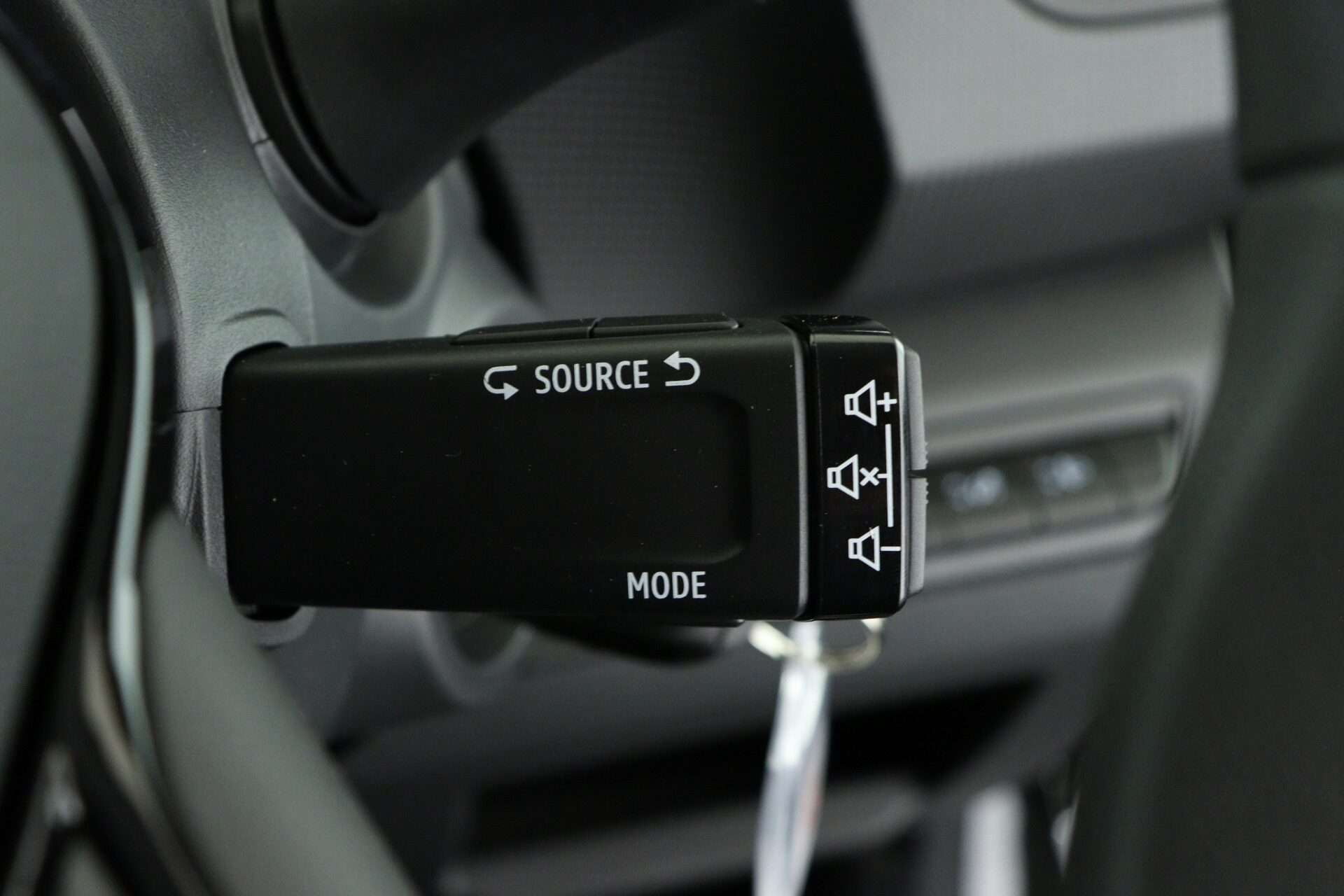 2024 RENAULT TRAFIC 2024 RENAULT TRAFIC