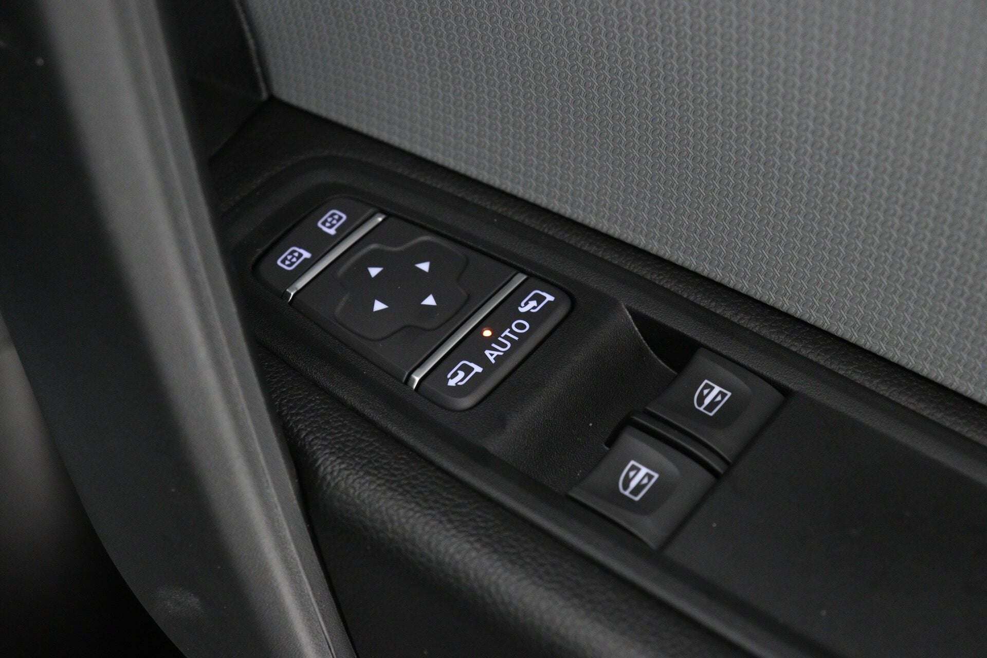 2025 RENAULT KANGOO 2025 RENAULT KANGOO