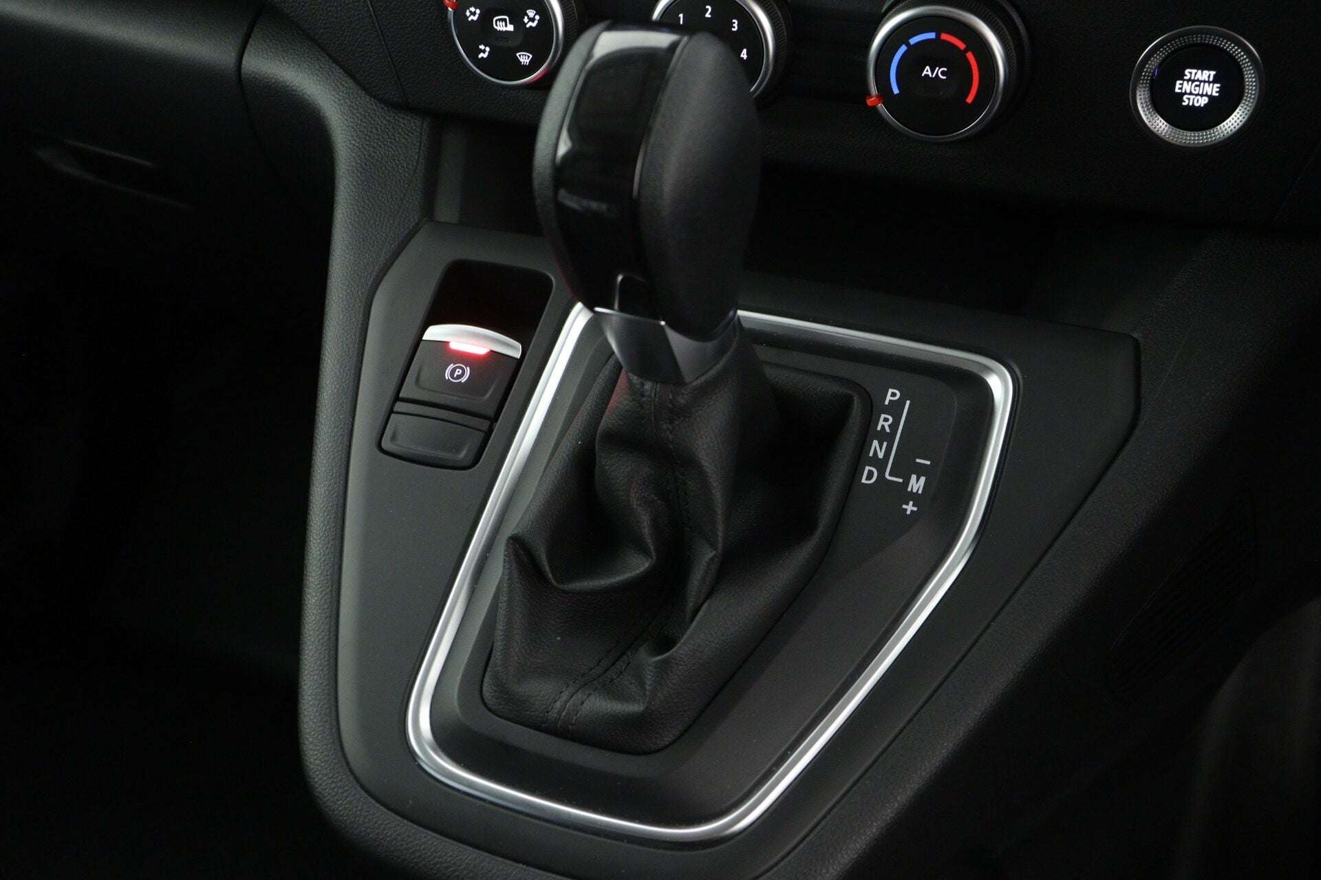 2025 RENAULT KANGOO 2025 RENAULT KANGOO