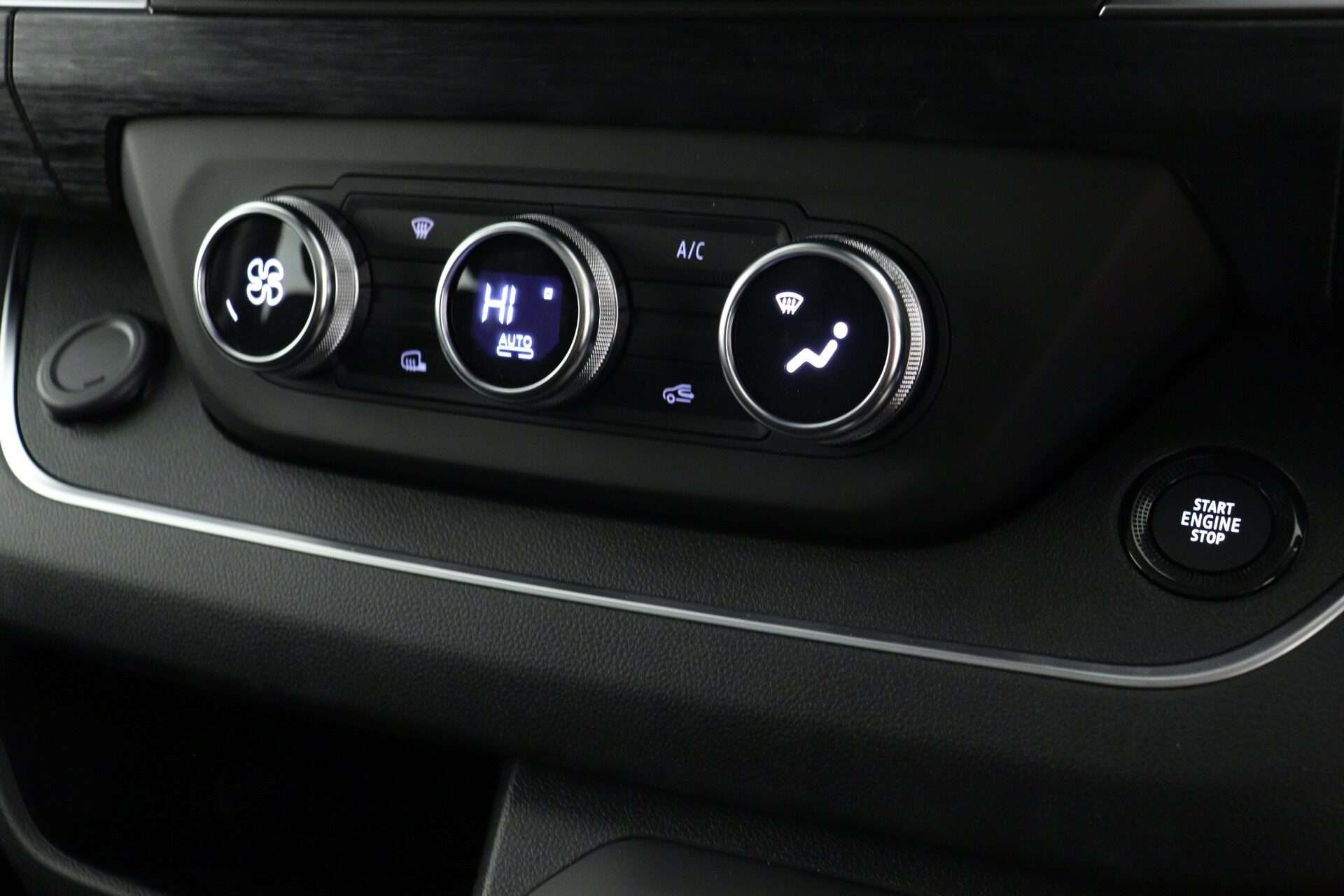 2025 RENAULT TRAFIC 2025 RENAULT TRAFIC