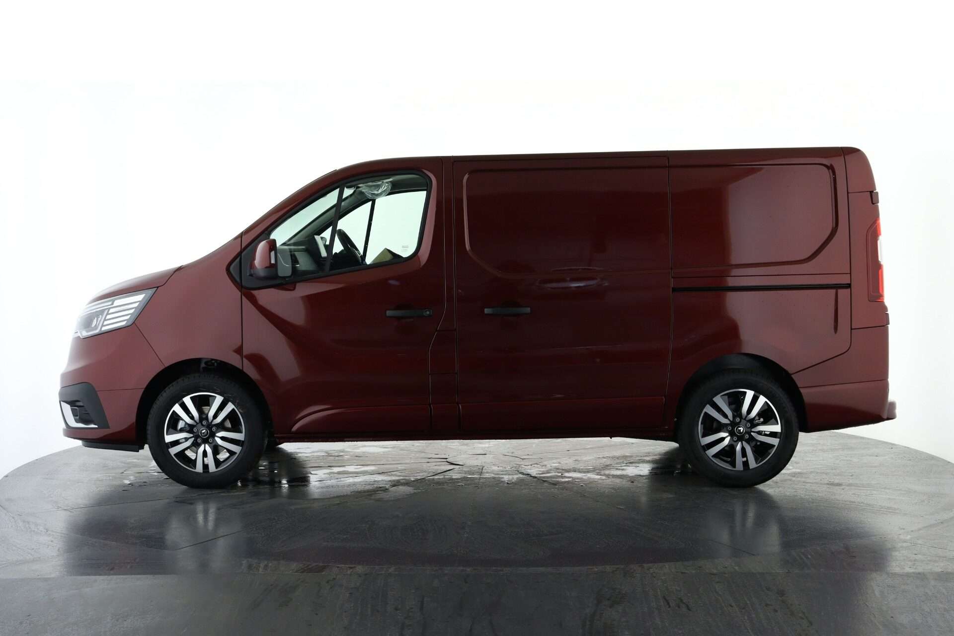2025 RENAULT TRAFIC 2025 RENAULT TRAFIC