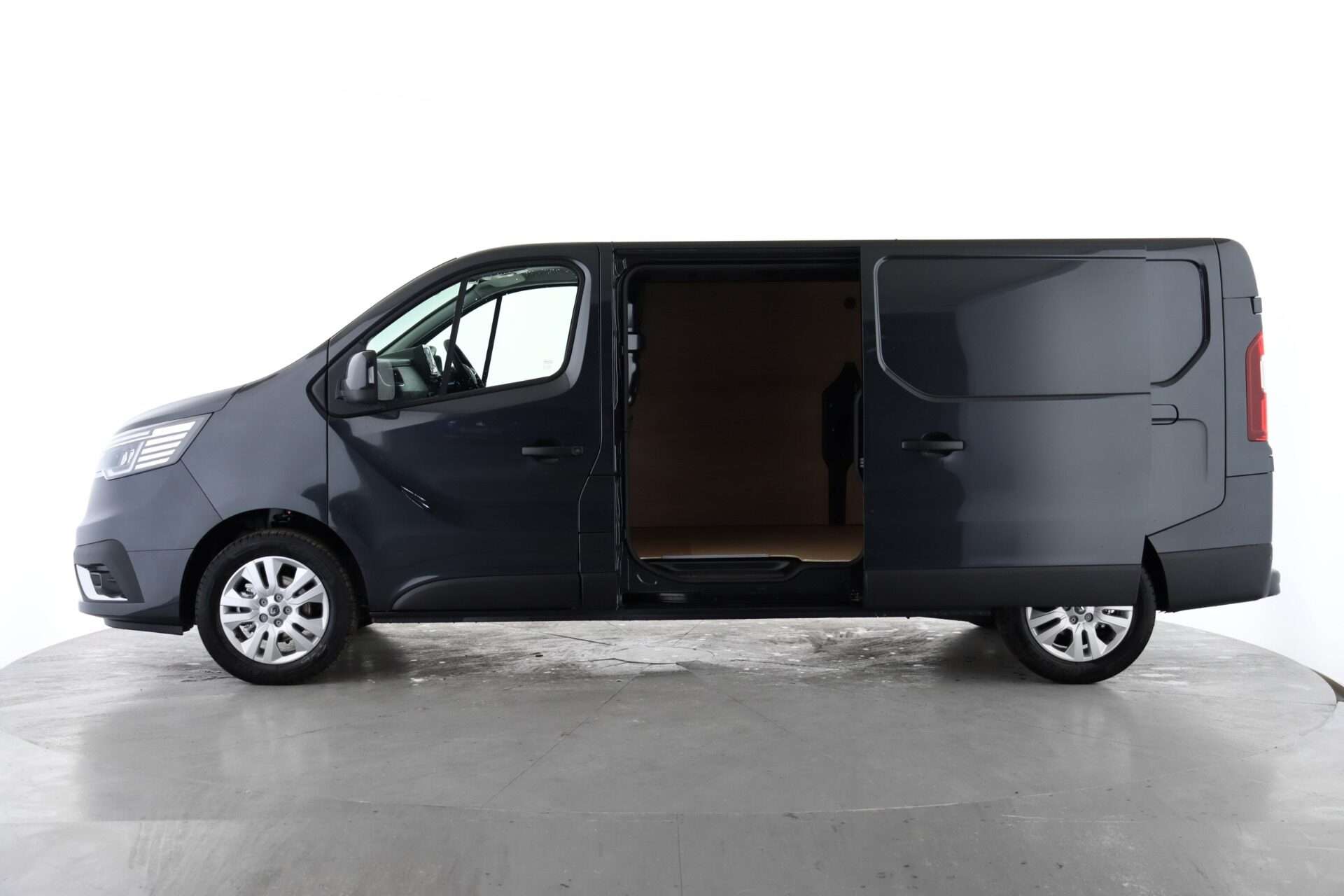 2025 RENAULT TRAFIC 2025 RENAULT TRAFIC