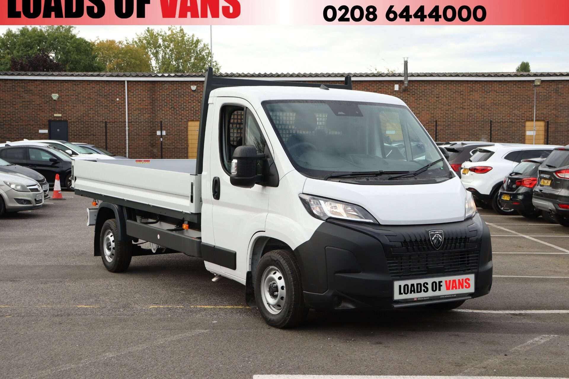 A 2025 PEUGEOT BOXER 2.2 BlueHDi 140 Dropside Professional A 2025 PEUGEOT BOXER 2.2 BlueHDi 140 Dropside Professional