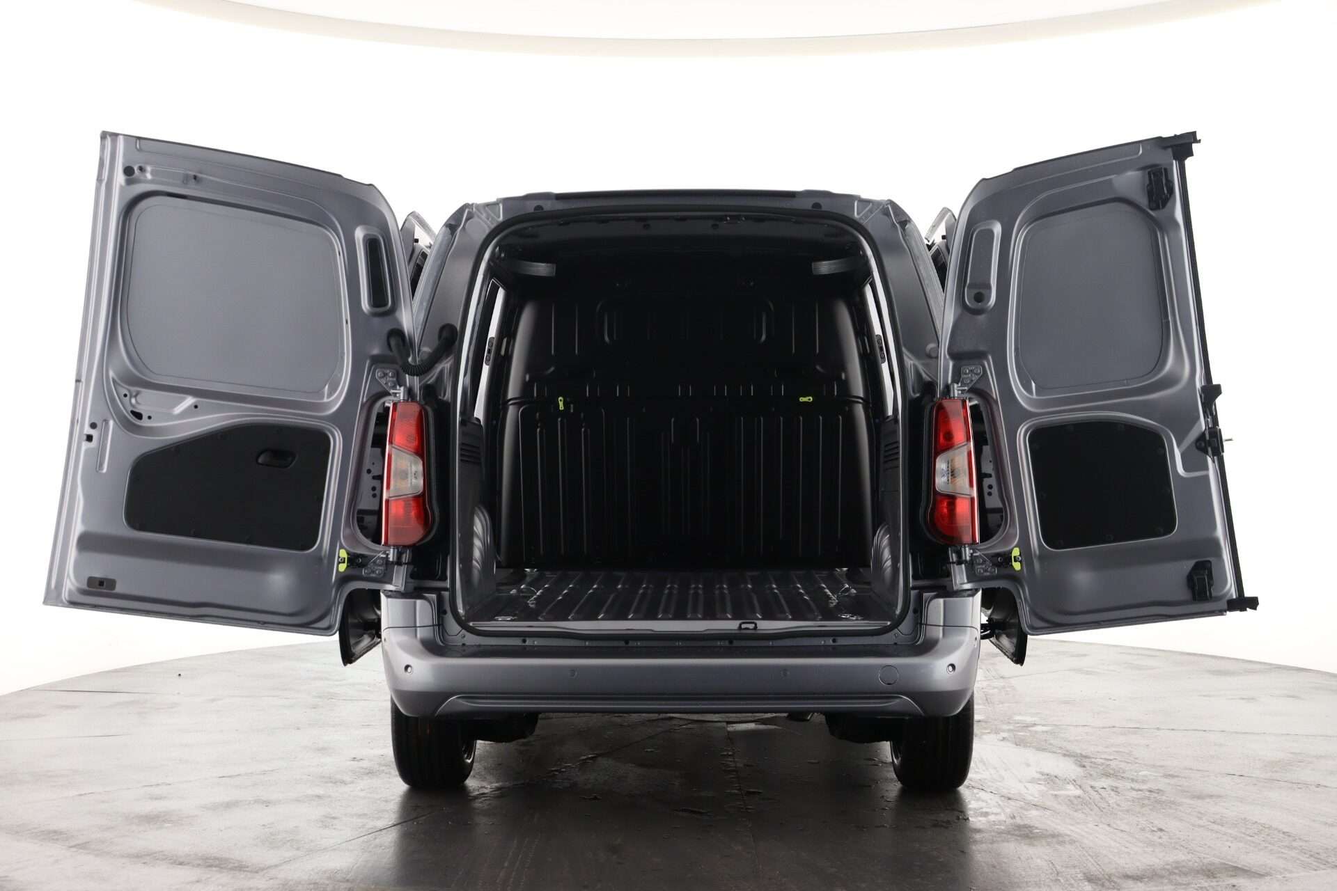 A 2025 PEUGEOT PARTNER Long 1.5 BlueHDi 130 Asphalt Auto EAT8 A 2025 PEUGEOT PARTNER Long 1.5 BlueHDi 130 Asphalt Auto EAT8