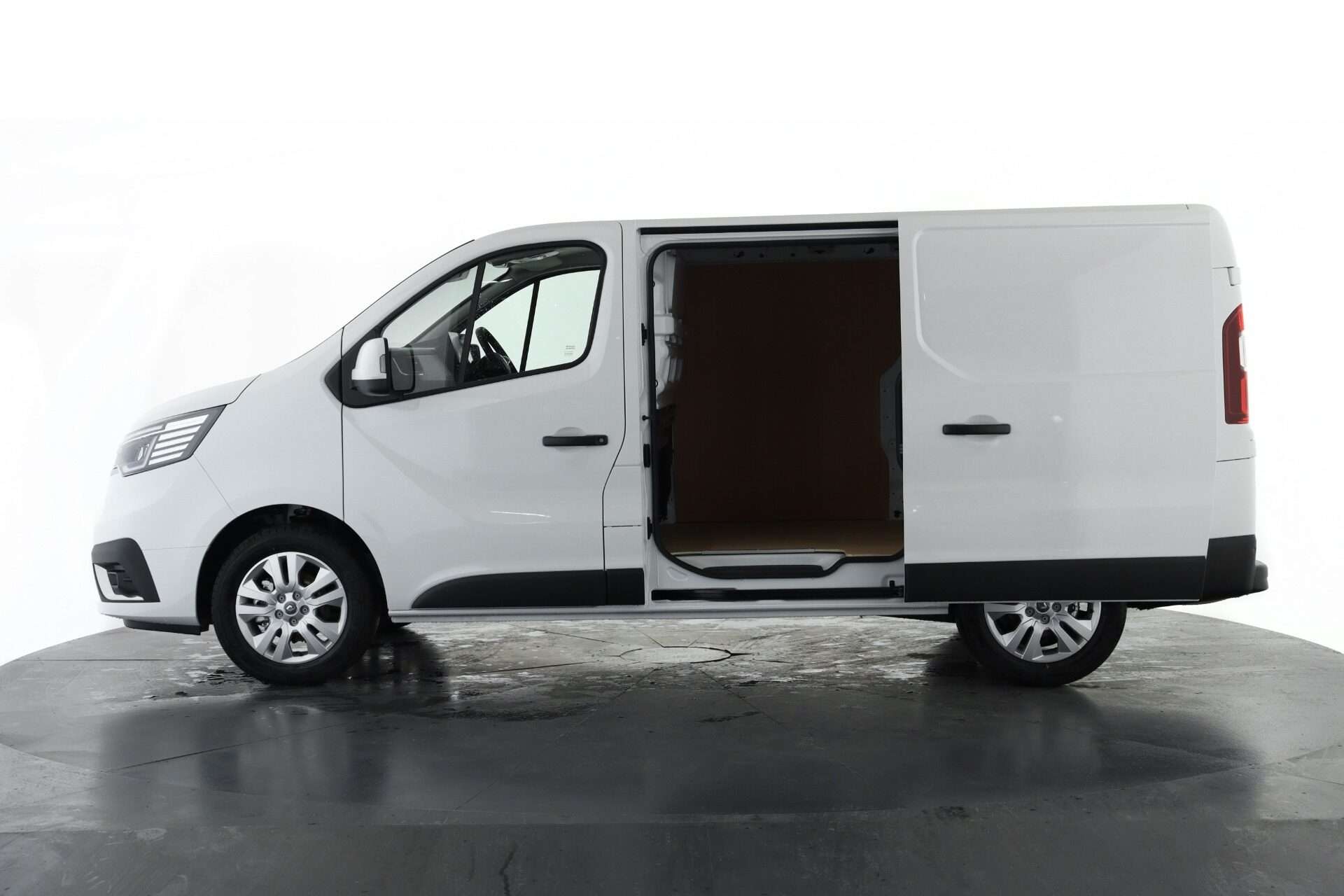 2025 RENAULT TRAFIC 2025 RENAULT TRAFIC