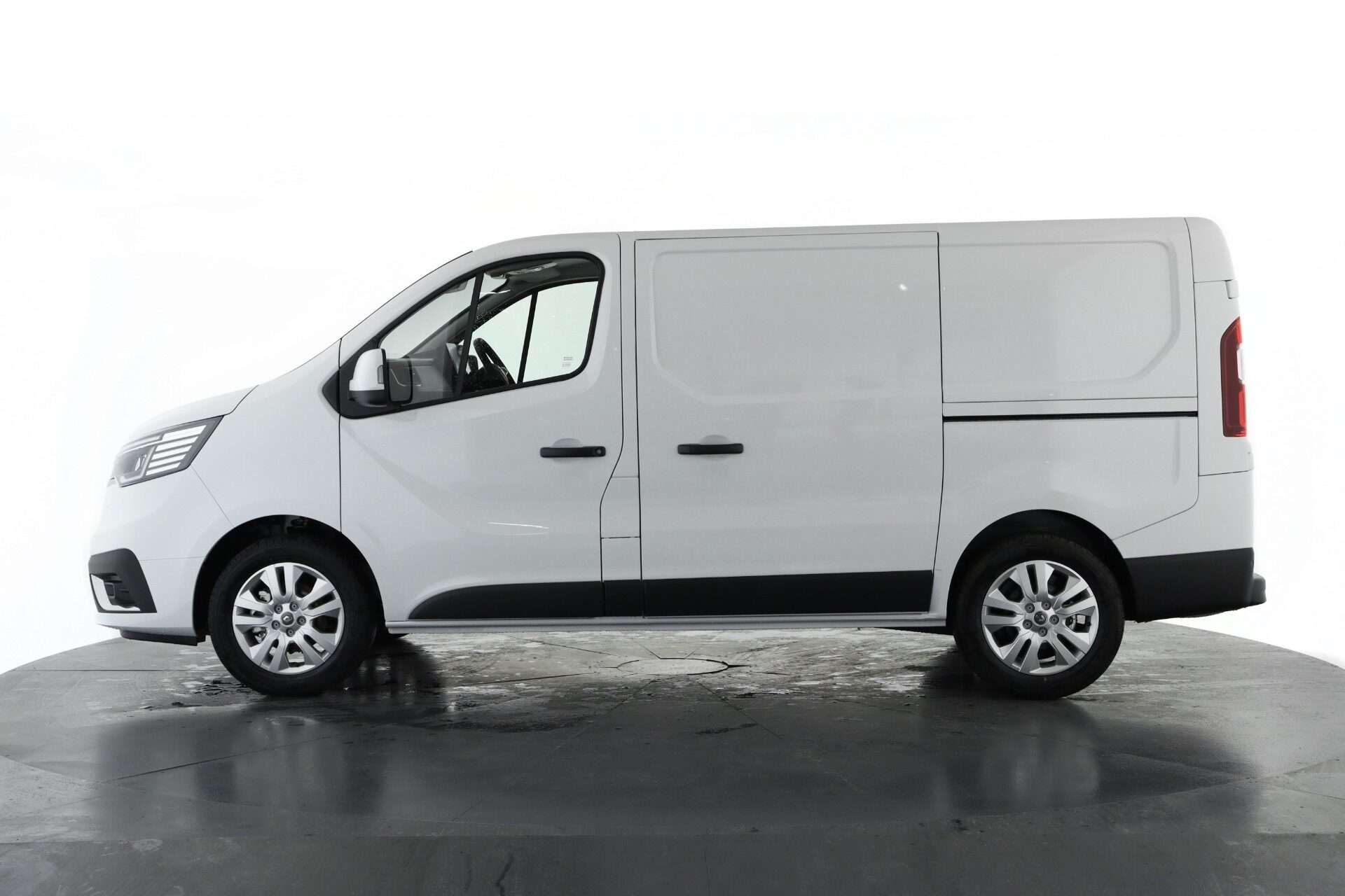 2025 RENAULT TRAFIC 2025 RENAULT TRAFIC
