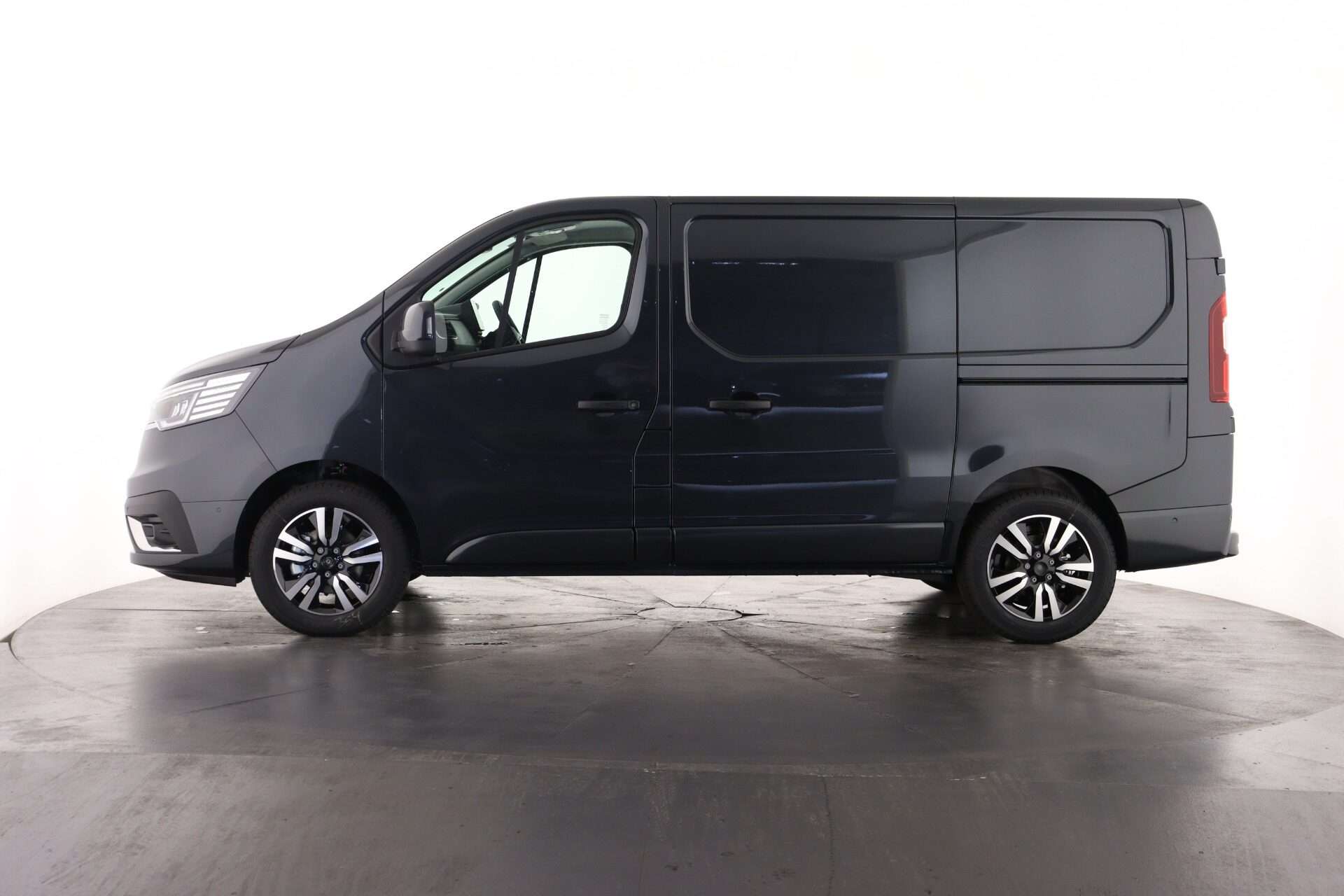 2025 RENAULT TRAFIC 2025 RENAULT TRAFIC