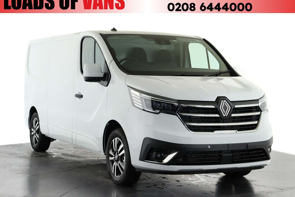Check out this Renault Trafic 2025 Diesel Manual
