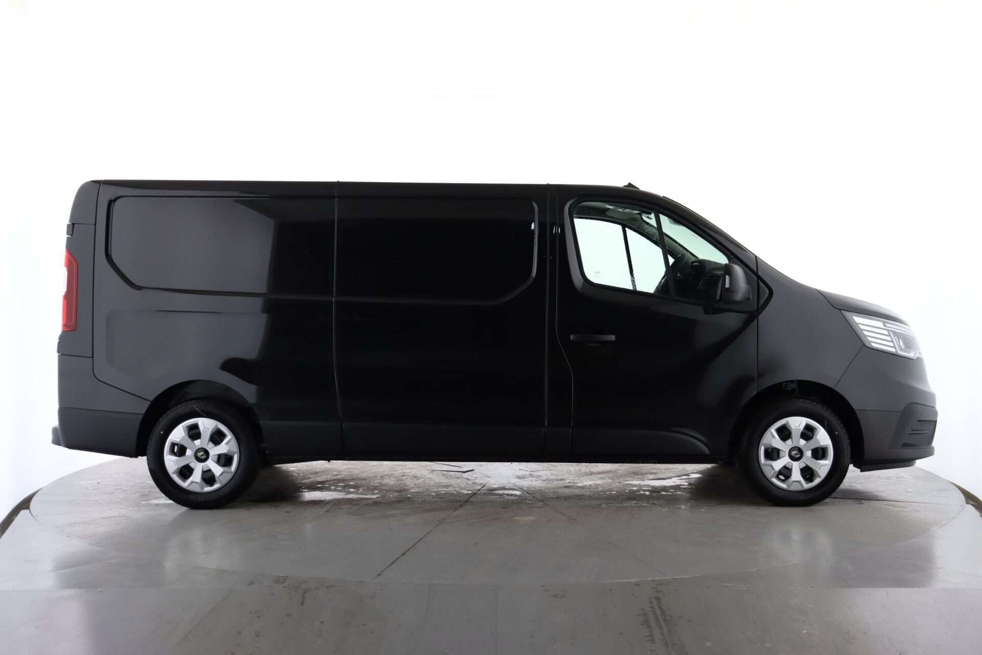 2025 RENAULT TRAFIC 2025 RENAULT TRAFIC