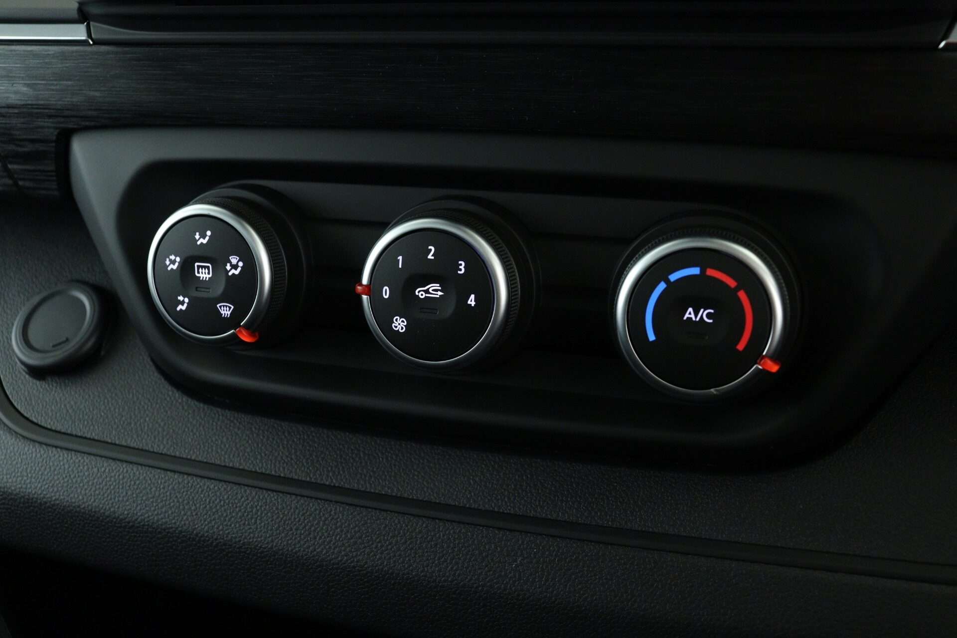 2025 RENAULT TRAFIC 2025 RENAULT TRAFIC