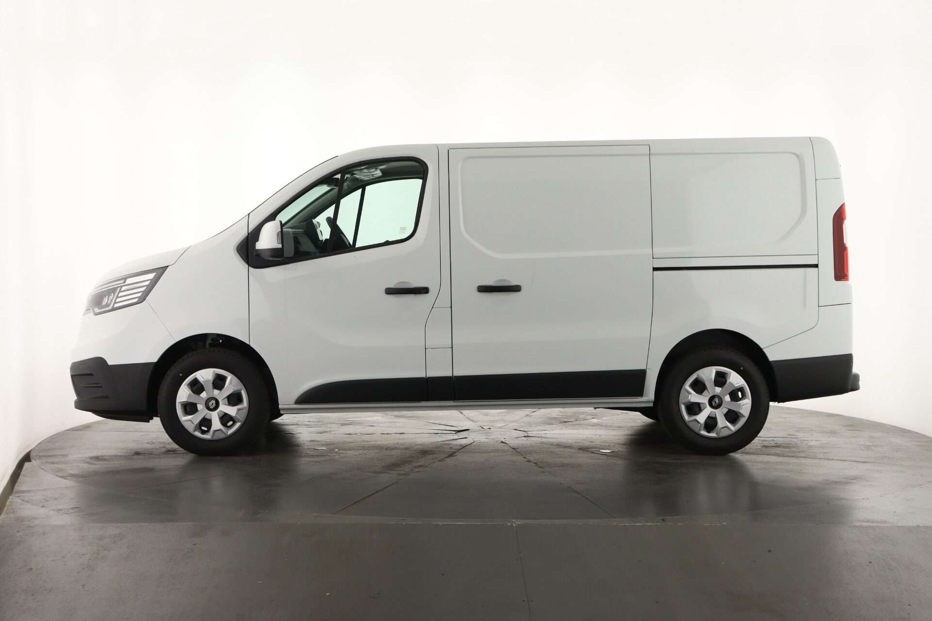 2025 RENAULT TRAFIC 2025 RENAULT TRAFIC