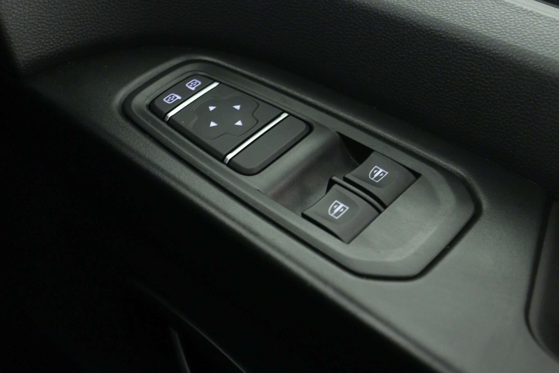 2024 RENAULT TRAFIC 2024 RENAULT TRAFIC