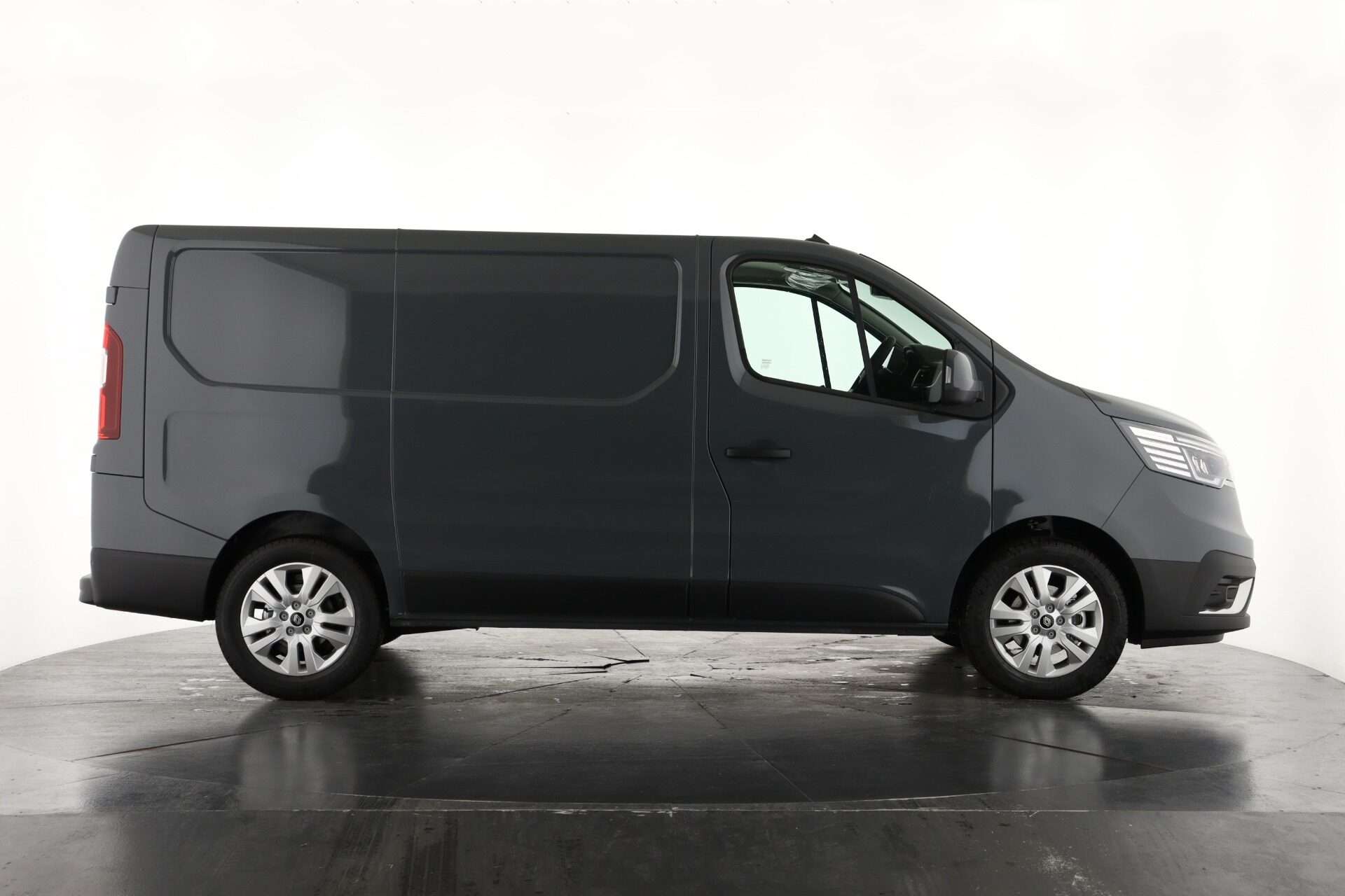 2025 RENAULT TRAFIC 2025 RENAULT TRAFIC
