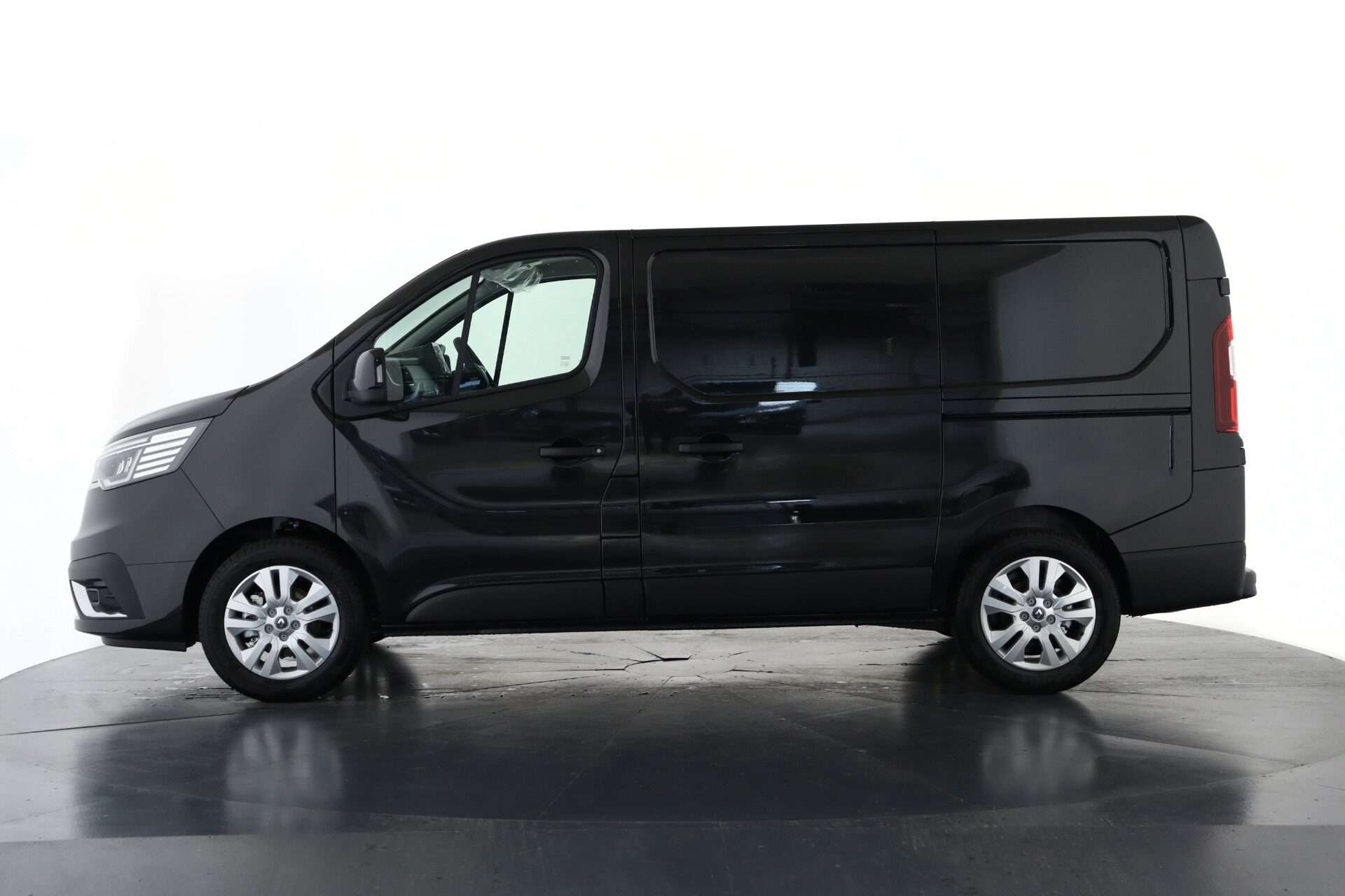 2025 RENAULT TRAFIC 2025 RENAULT TRAFIC