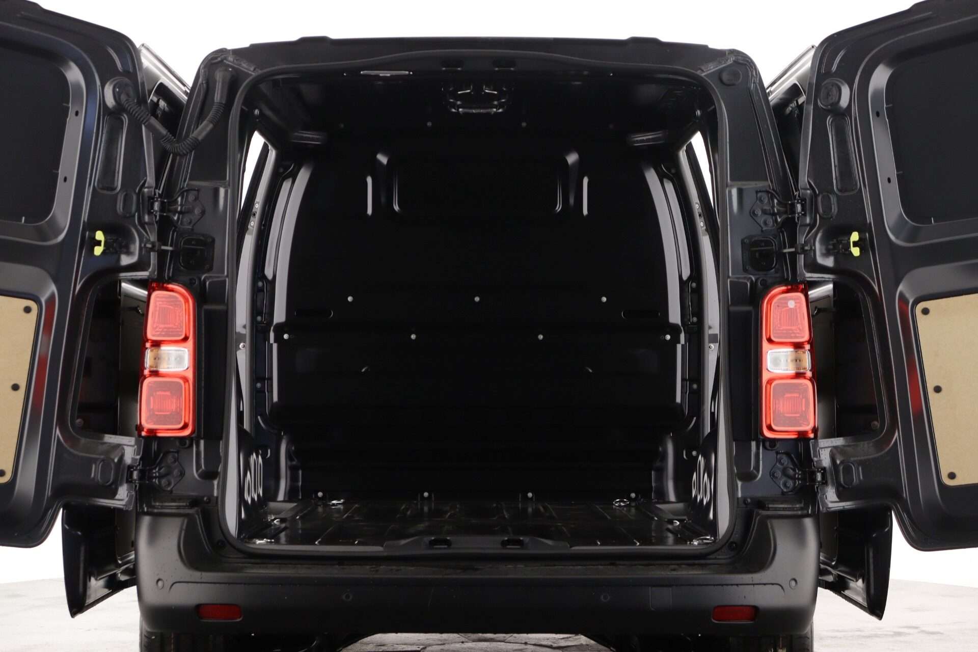 A 2025 PEUGEOT EXPERT 1.5 BlueHDi 120 Professional Van A 2025 PEUGEOT EXPERT 1.5 BlueHDi 120 Professional Van