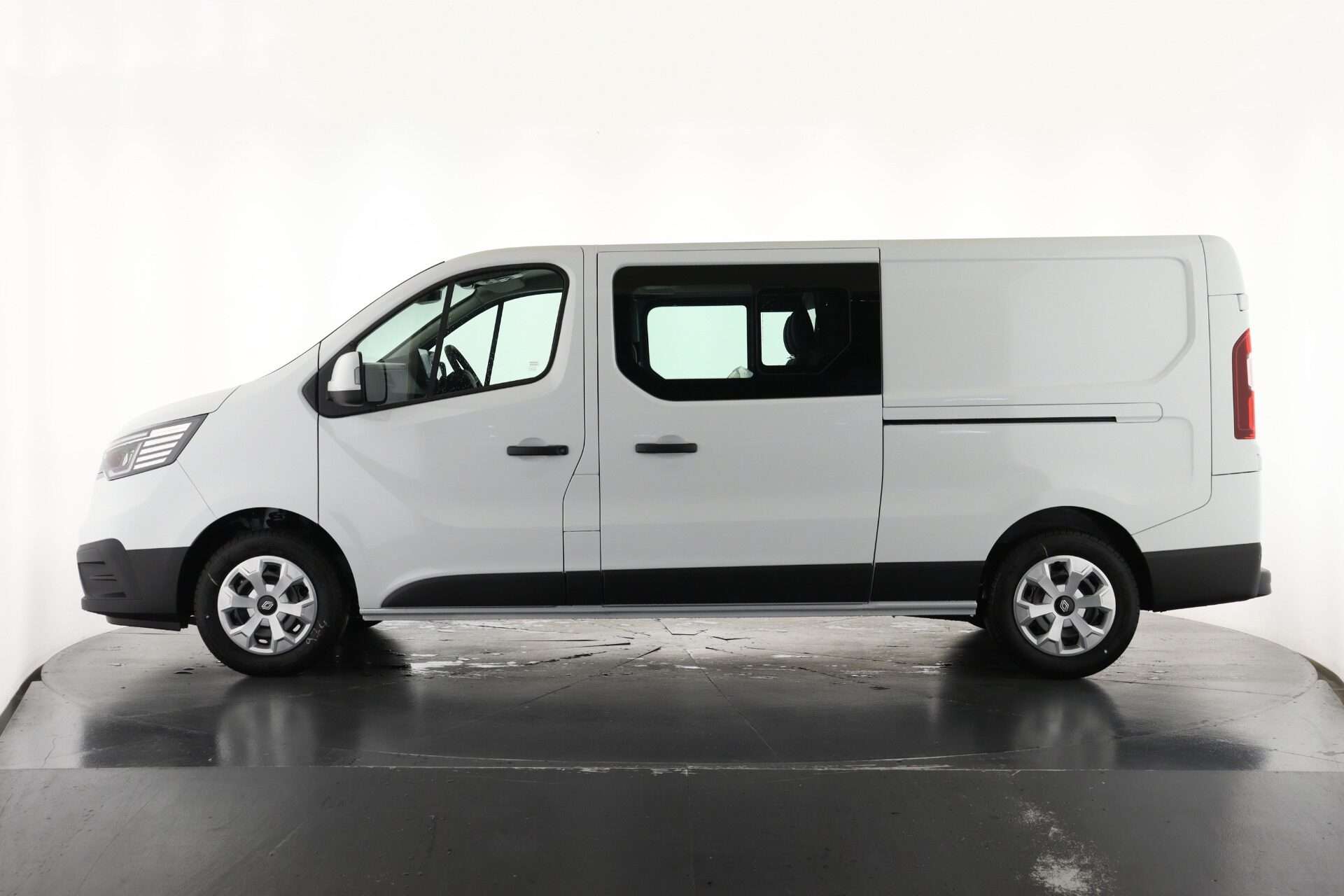 2025 RENAULT TRAFIC 2025 RENAULT TRAFIC