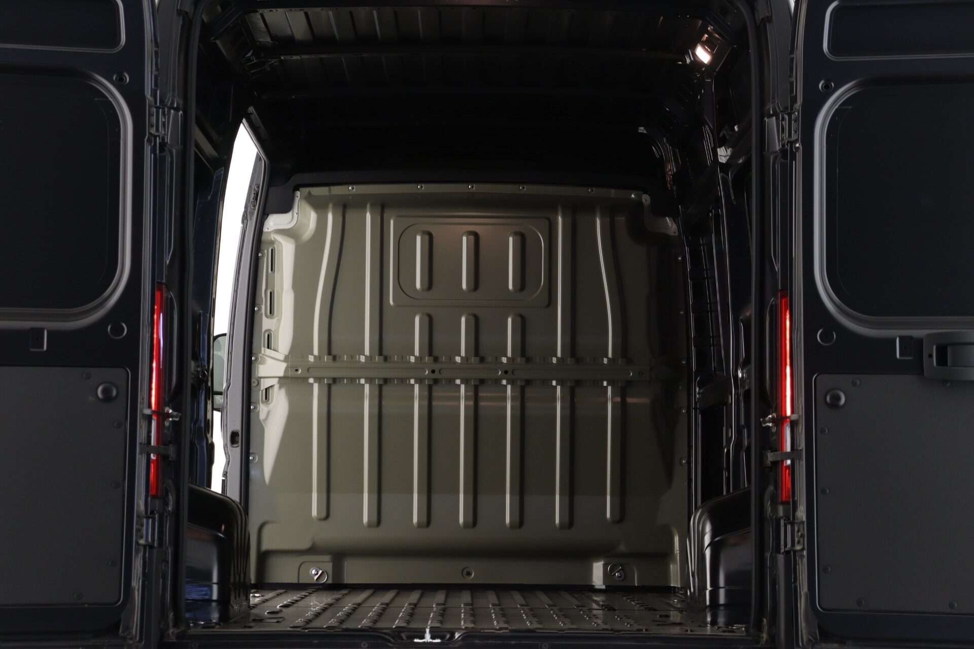 A 2025 VAUXHALL MOVANO 35 L2H2 2.2 Turbo D 140 Prime Auto A 2025 VAUXHALL MOVANO 35 L2H2 2.2 Turbo D 140 Prime Auto