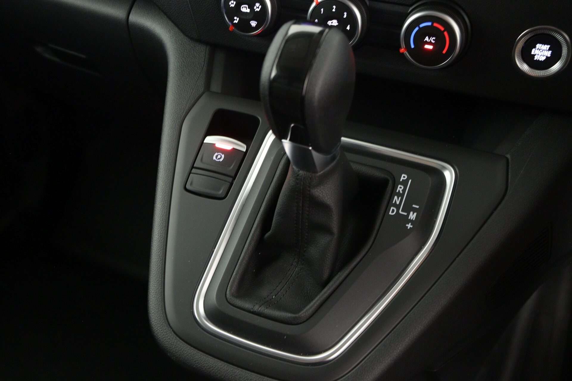 2025 RENAULT KANGOO 2025 RENAULT KANGOO