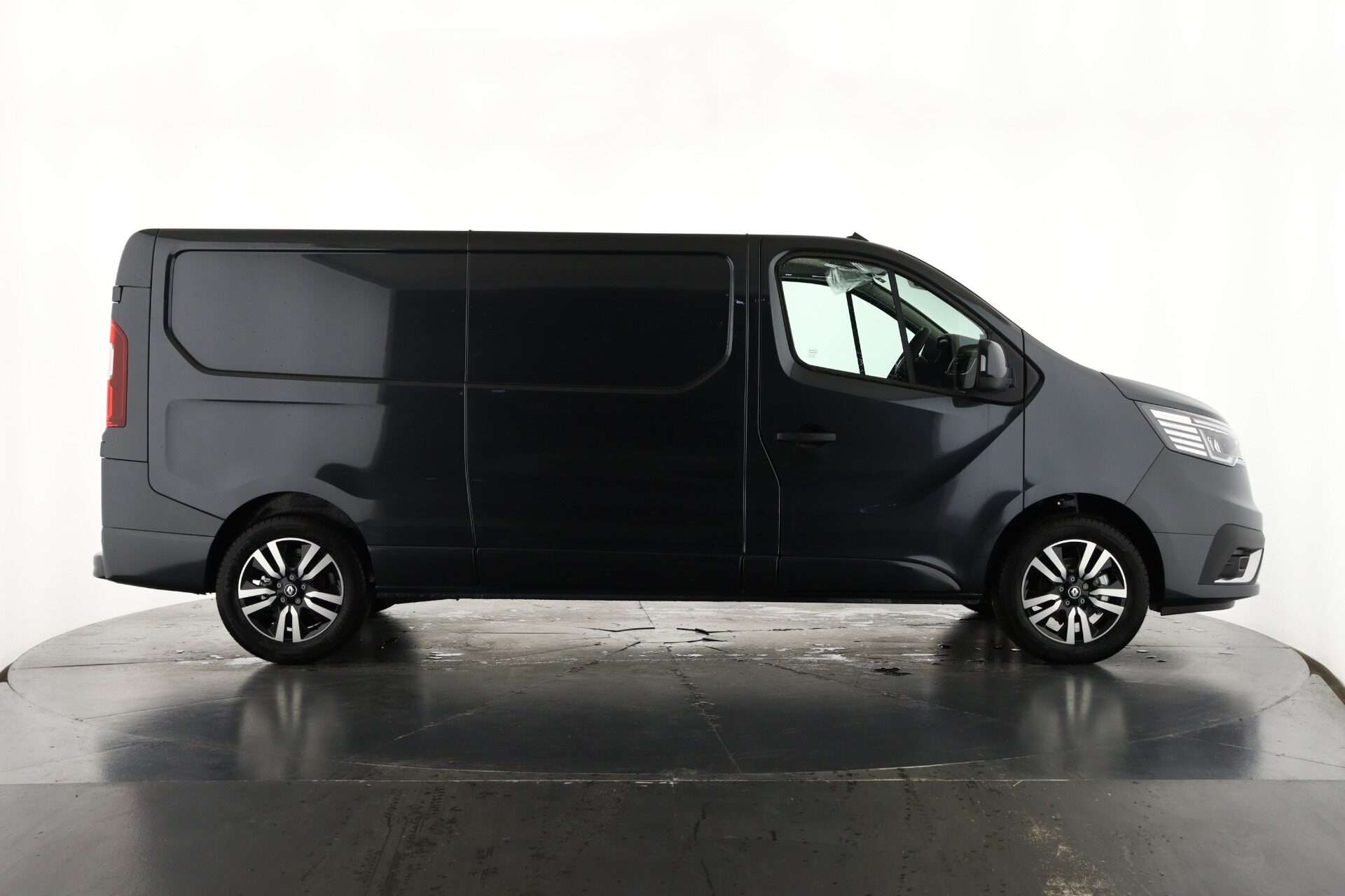 2025 RENAULT TRAFIC 2025 RENAULT TRAFIC
