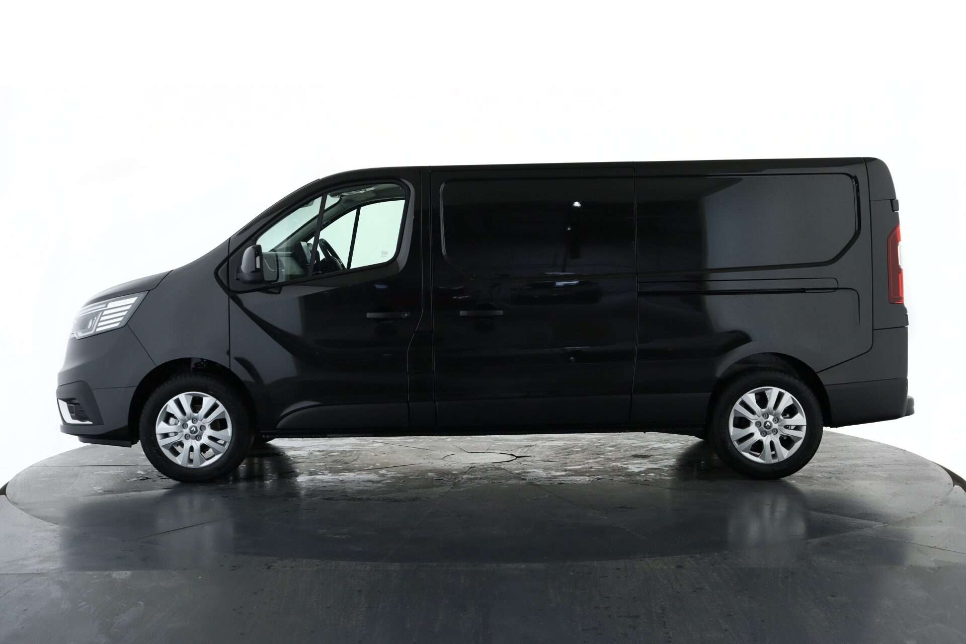 2025 RENAULT TRAFIC 2025 RENAULT TRAFIC