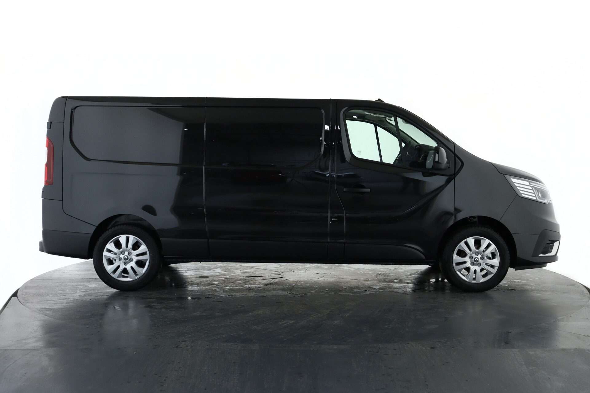 2025 RENAULT TRAFIC 2025 RENAULT TRAFIC
