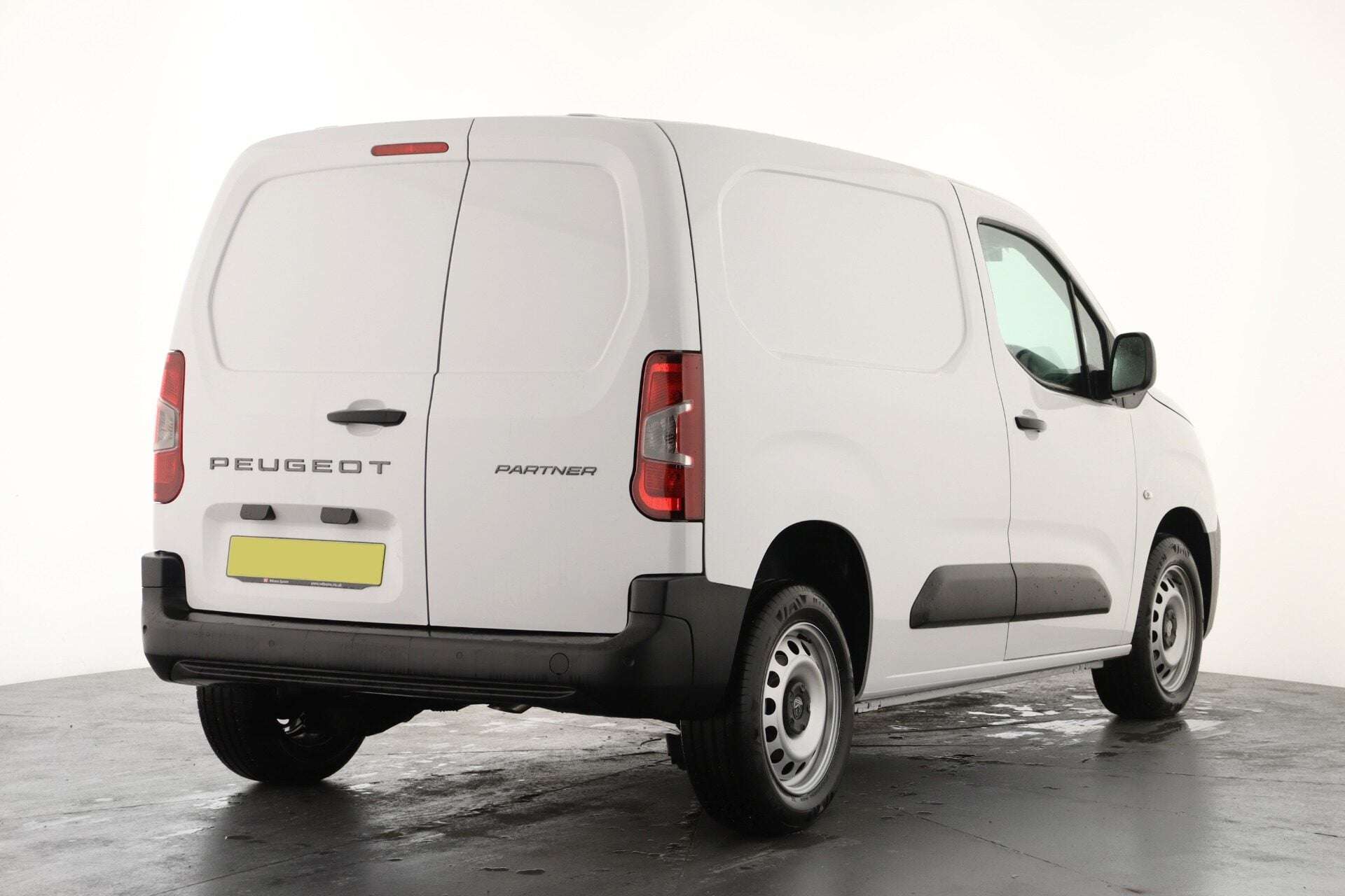 A 2025 PEUGEOT PARTNER Standard 1.5 BlueHDi 130 Professional Auto EAT8 A 2025 PEUGEOT PARTNER Standard 1.5 BlueHDi 130 Professional Auto EAT8