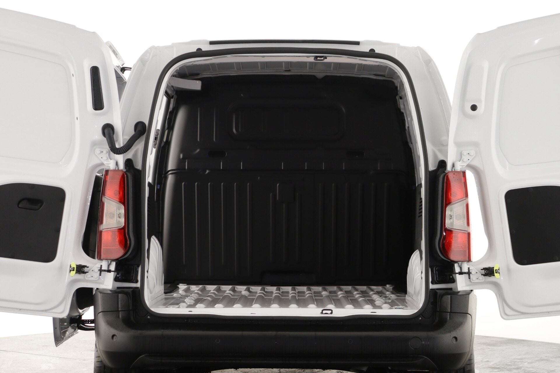 A 2025 PEUGEOT PARTNER Standard 1.5 BlueHDi 130 Professional Auto EAT8 A 2025 PEUGEOT PARTNER Standard 1.5 BlueHDi 130 Professional Auto EAT8