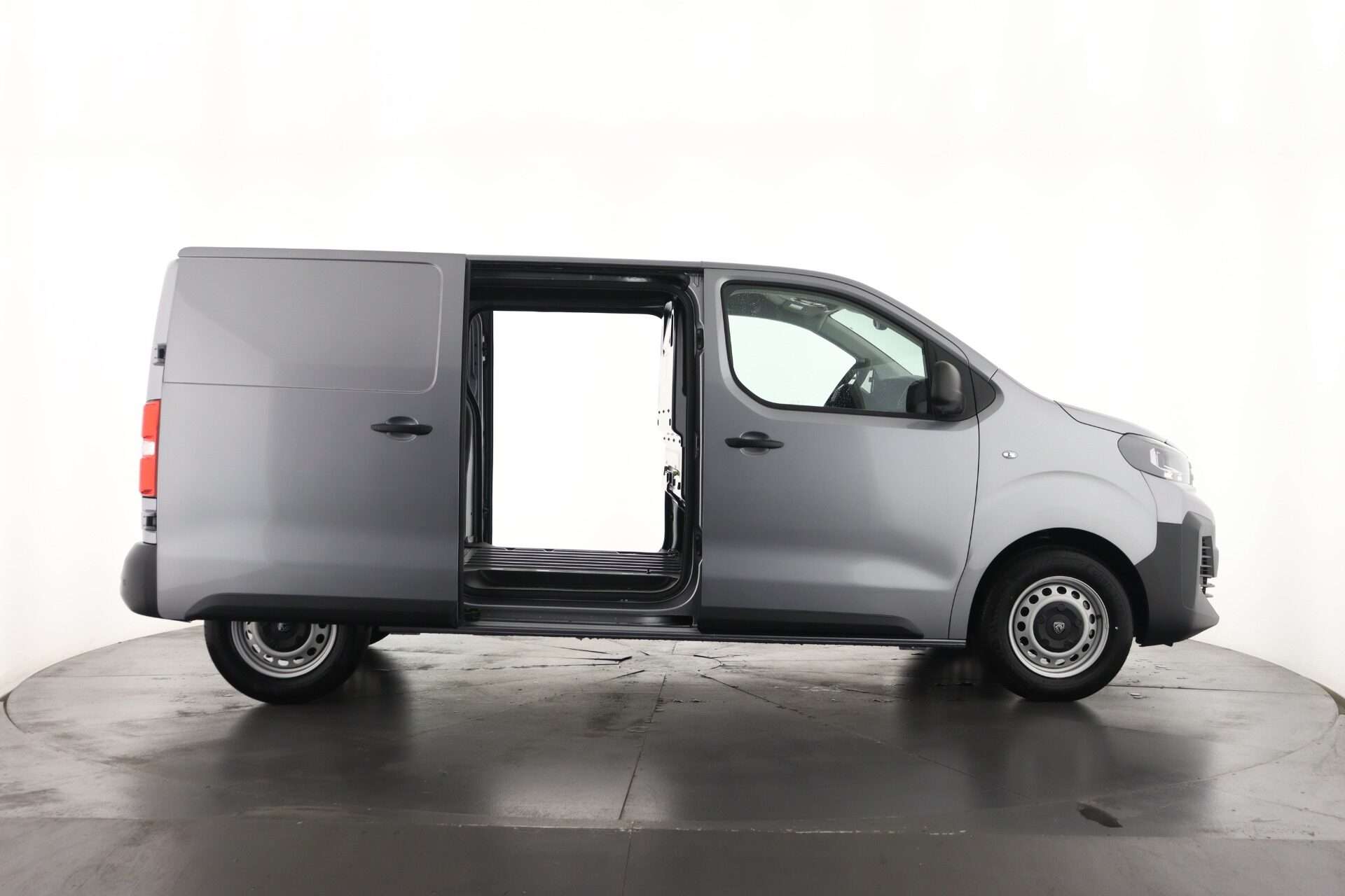 A 2025 PEUGEOT EXPERT 1.5 BlueHDi 120 Professional Van A 2025 PEUGEOT EXPERT 1.5 BlueHDi 120 Professional Van