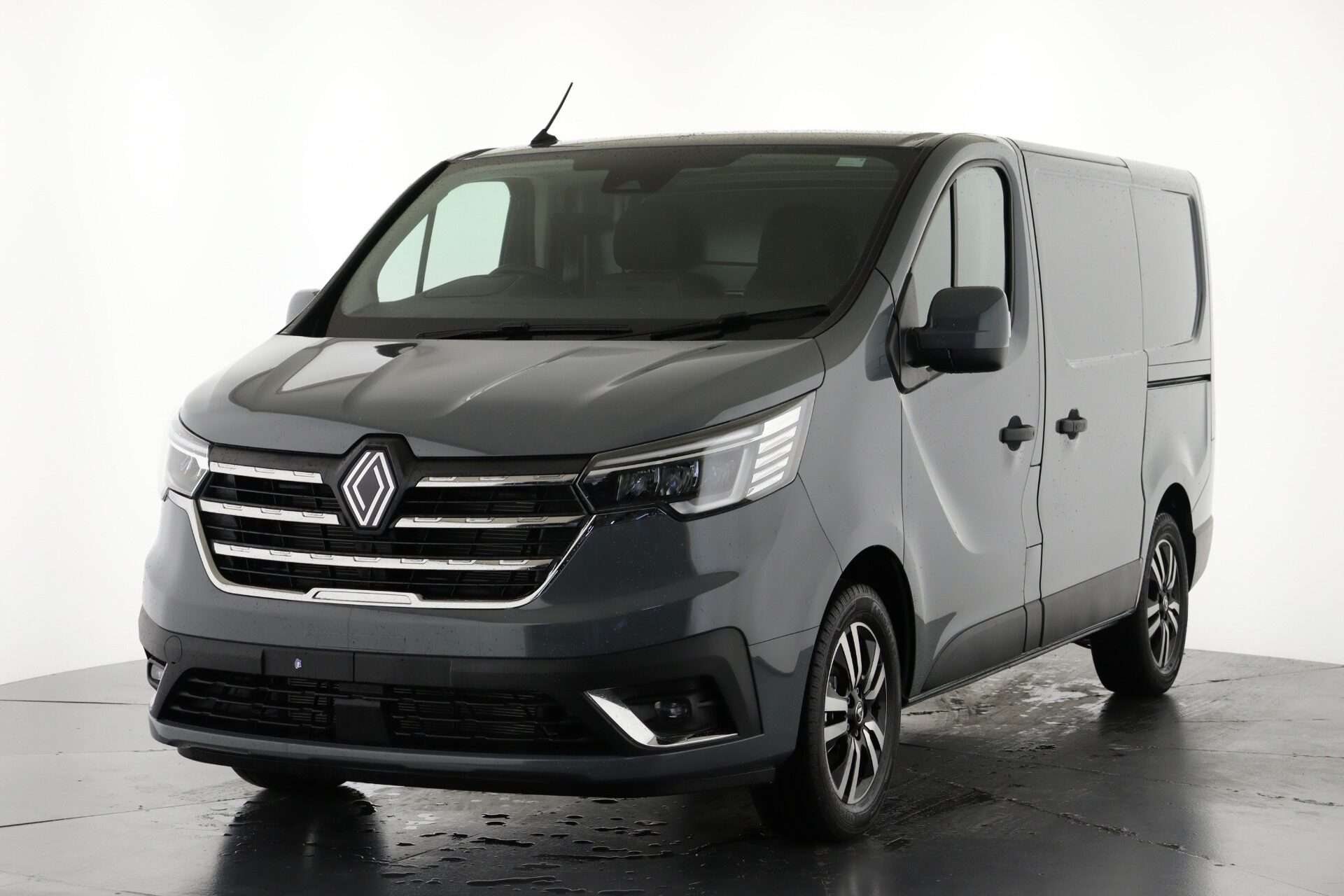 2025 RENAULT TRAFIC 2025 RENAULT TRAFIC