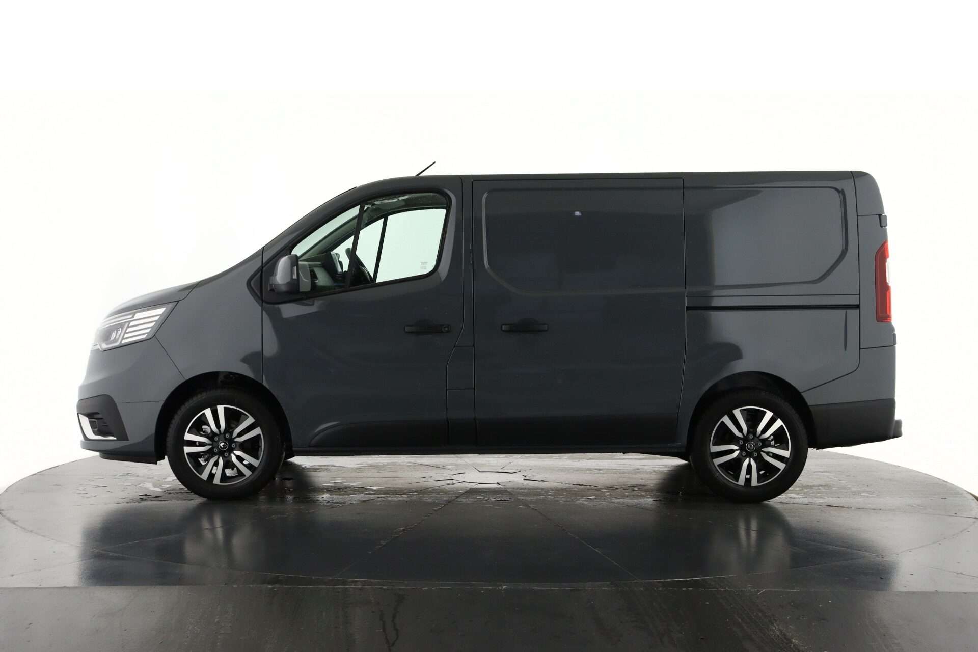 2025 RENAULT TRAFIC 2025 RENAULT TRAFIC