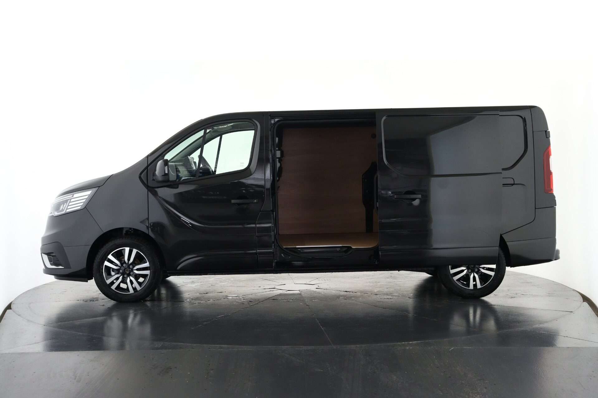 2025 RENAULT TRAFIC 2025 RENAULT TRAFIC