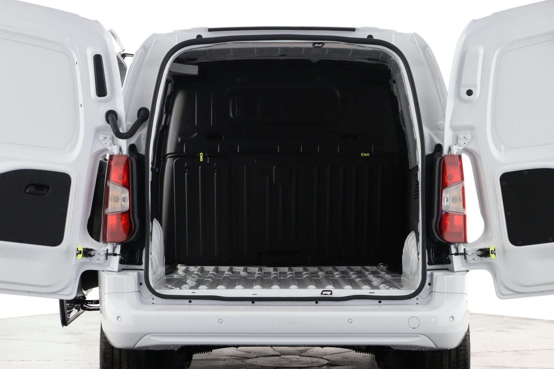 A 2025 PEUGEOT PARTNER PV Standard 1.5 BlueHDi 130 Asphalt Auto EAT8 A 2025 PEUGEOT PARTNER PV Standard 1.5 BlueHDi 130 Asphalt Auto EAT8