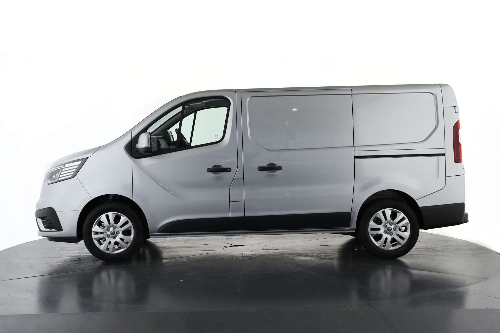 2025 RENAULT TRAFIC 2025 RENAULT TRAFIC