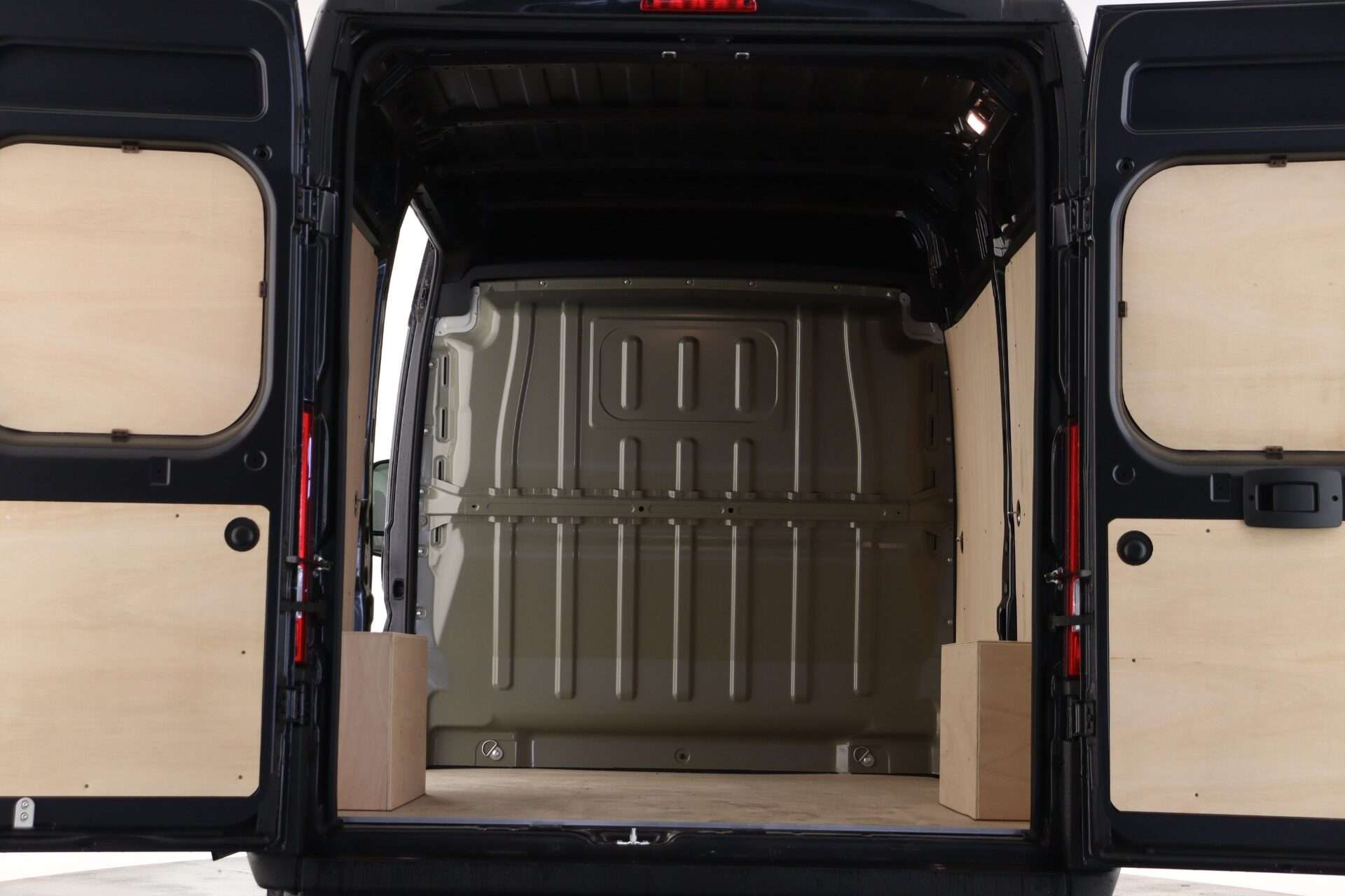 A 2025 CITROEN RELAY 35 L2H2 2.2 BlueHDi 140 H2 Enterprise Auto A 2025 CITROEN RELAY 35 L2H2 2.2 BlueHDi 140 H2 Enterprise Auto