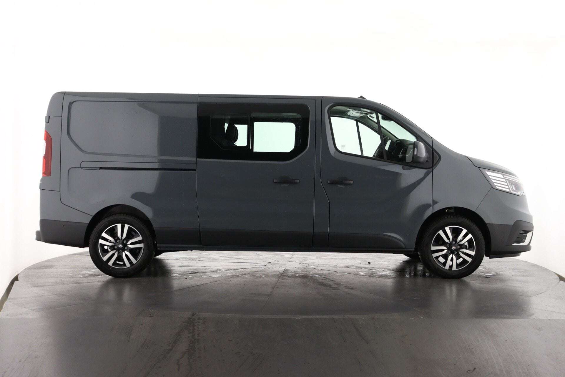 2025 RENAULT TRAFIC 2025 RENAULT TRAFIC