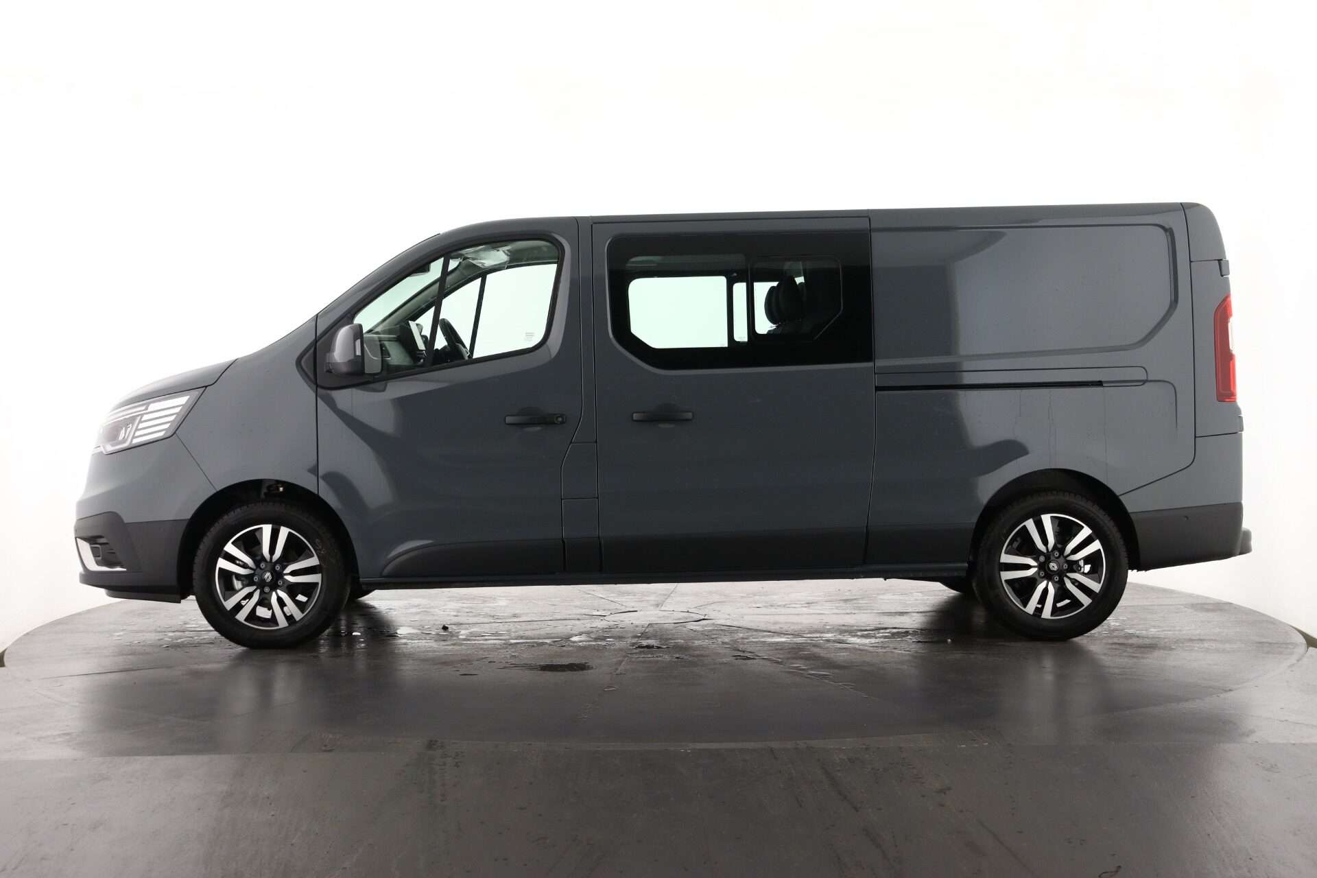 2025 RENAULT TRAFIC 2025 RENAULT TRAFIC