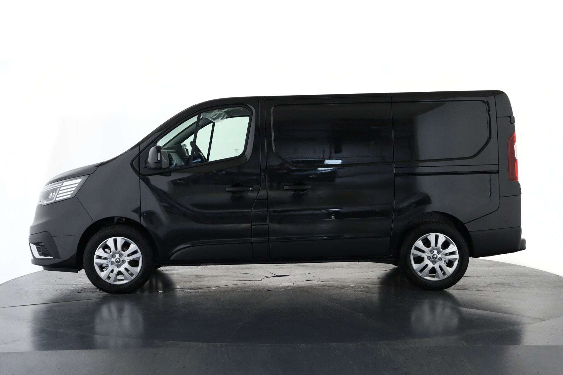 2025 RENAULT TRAFIC 2025 RENAULT TRAFIC