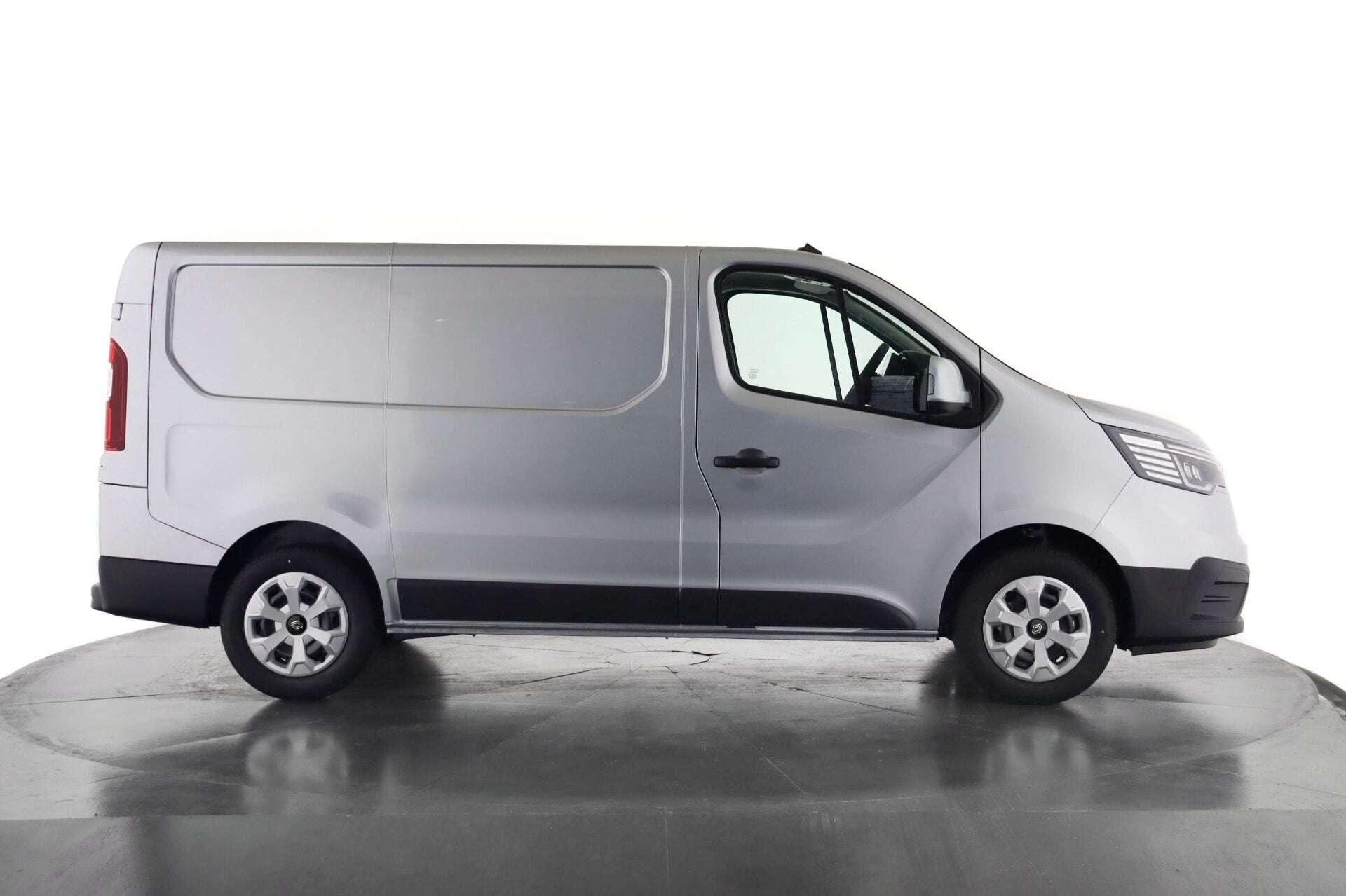 2025 RENAULT TRAFIC 2025 RENAULT TRAFIC