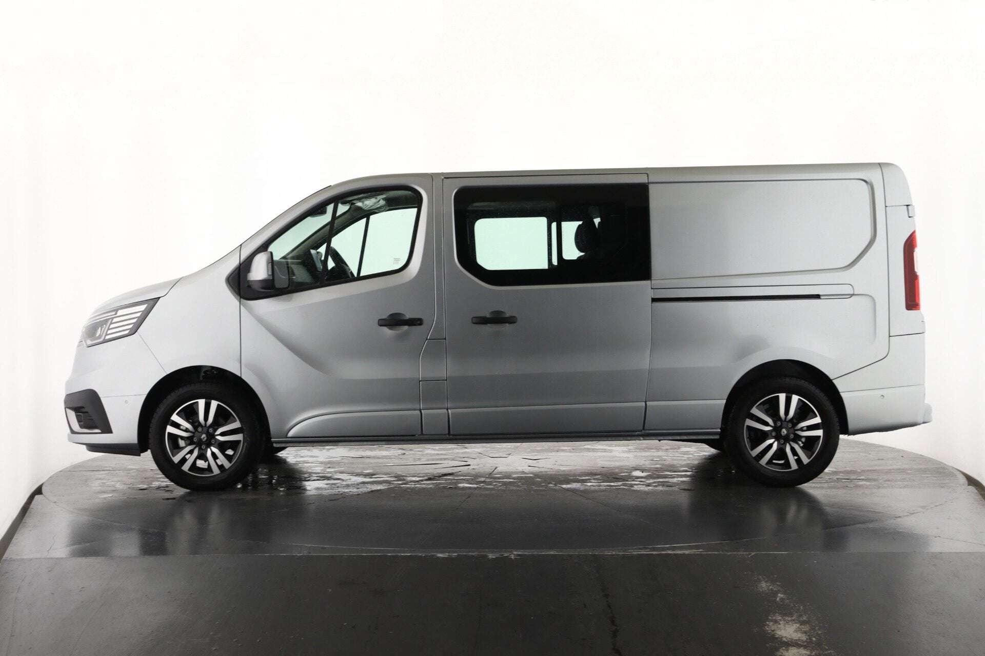2025 RENAULT TRAFIC 2025 RENAULT TRAFIC