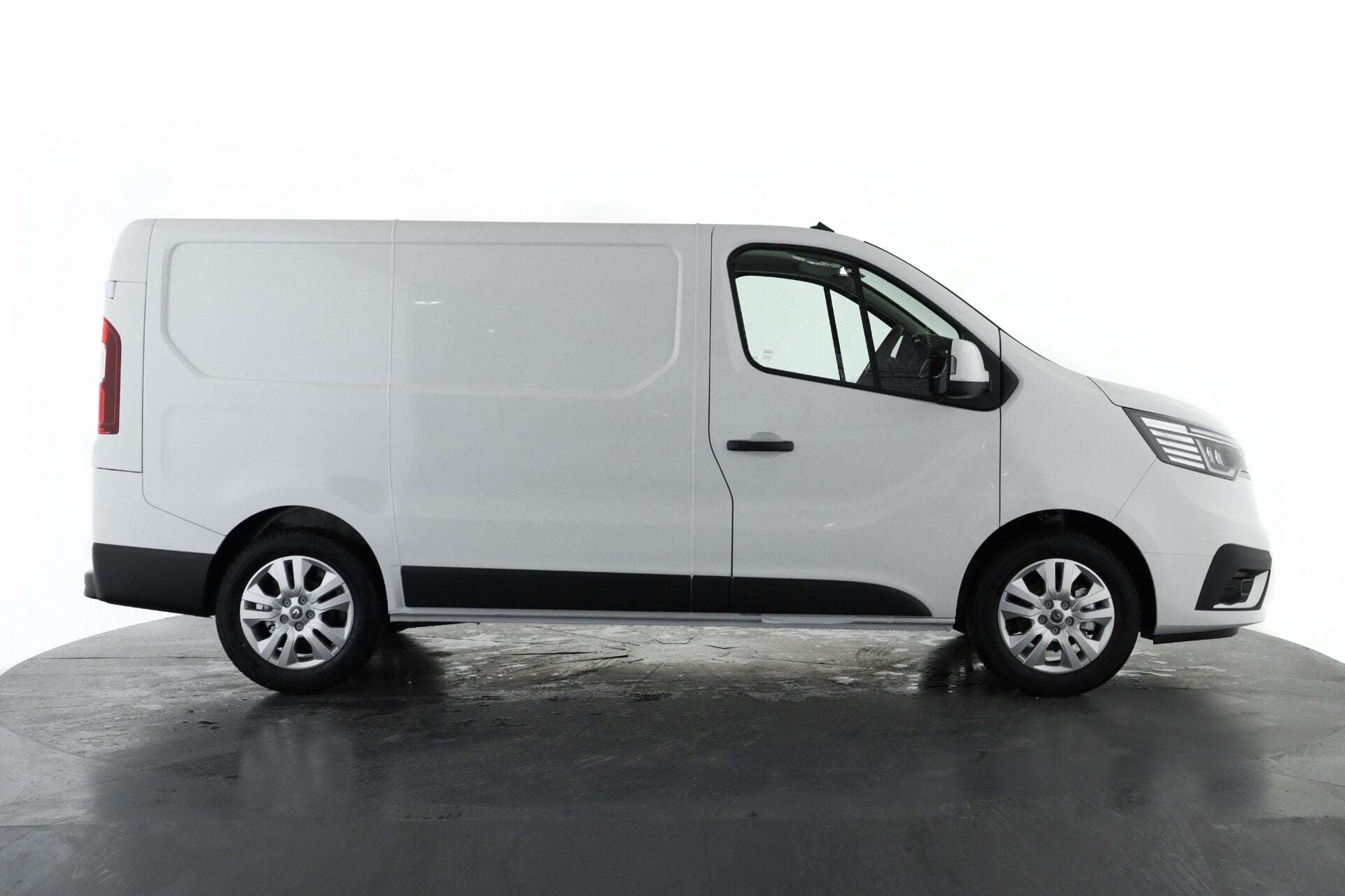 2025 RENAULT TRAFIC 2025 RENAULT TRAFIC