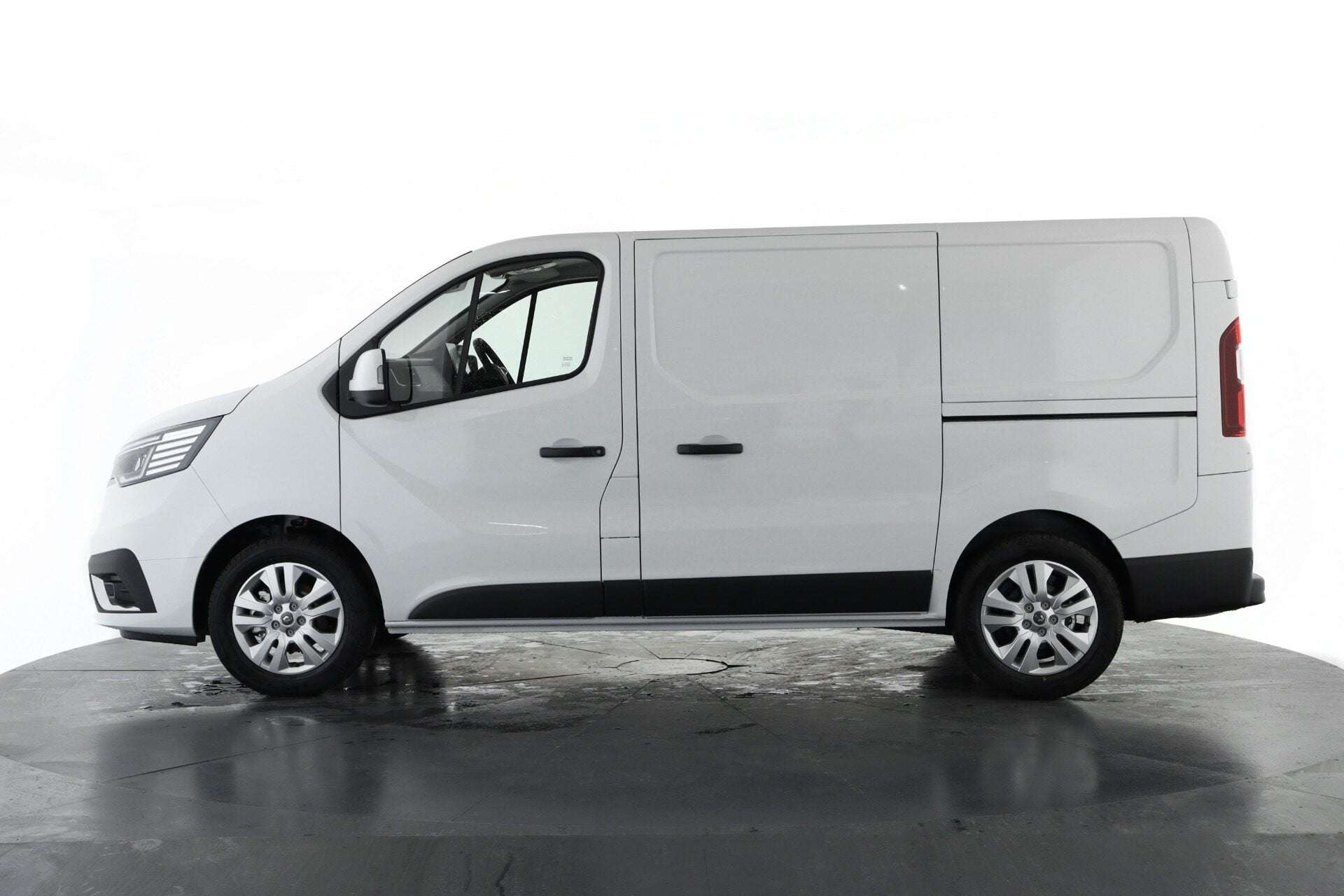 2025 RENAULT TRAFIC 2025 RENAULT TRAFIC
