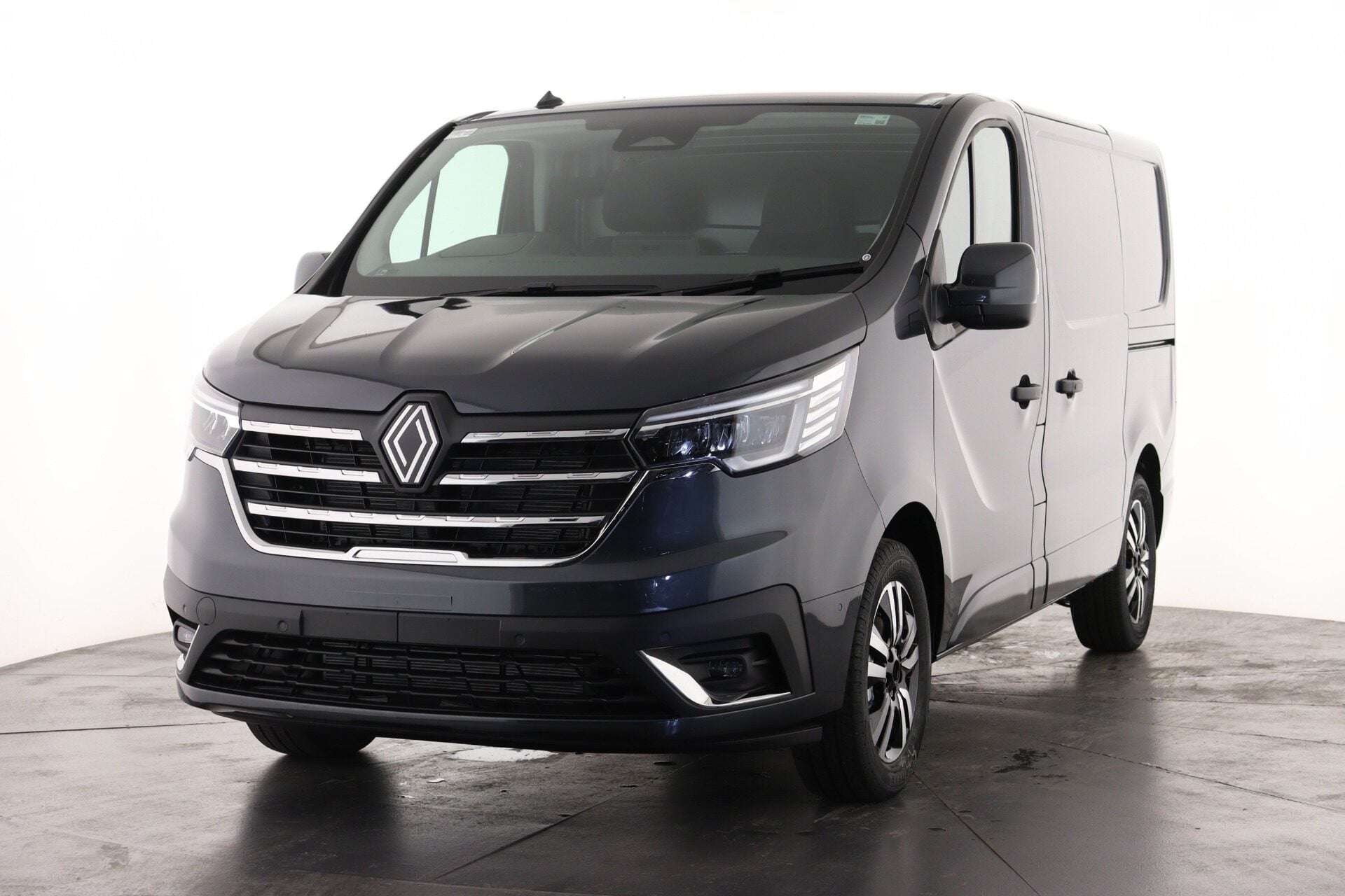 2025 RENAULT TRAFIC 2025 RENAULT TRAFIC