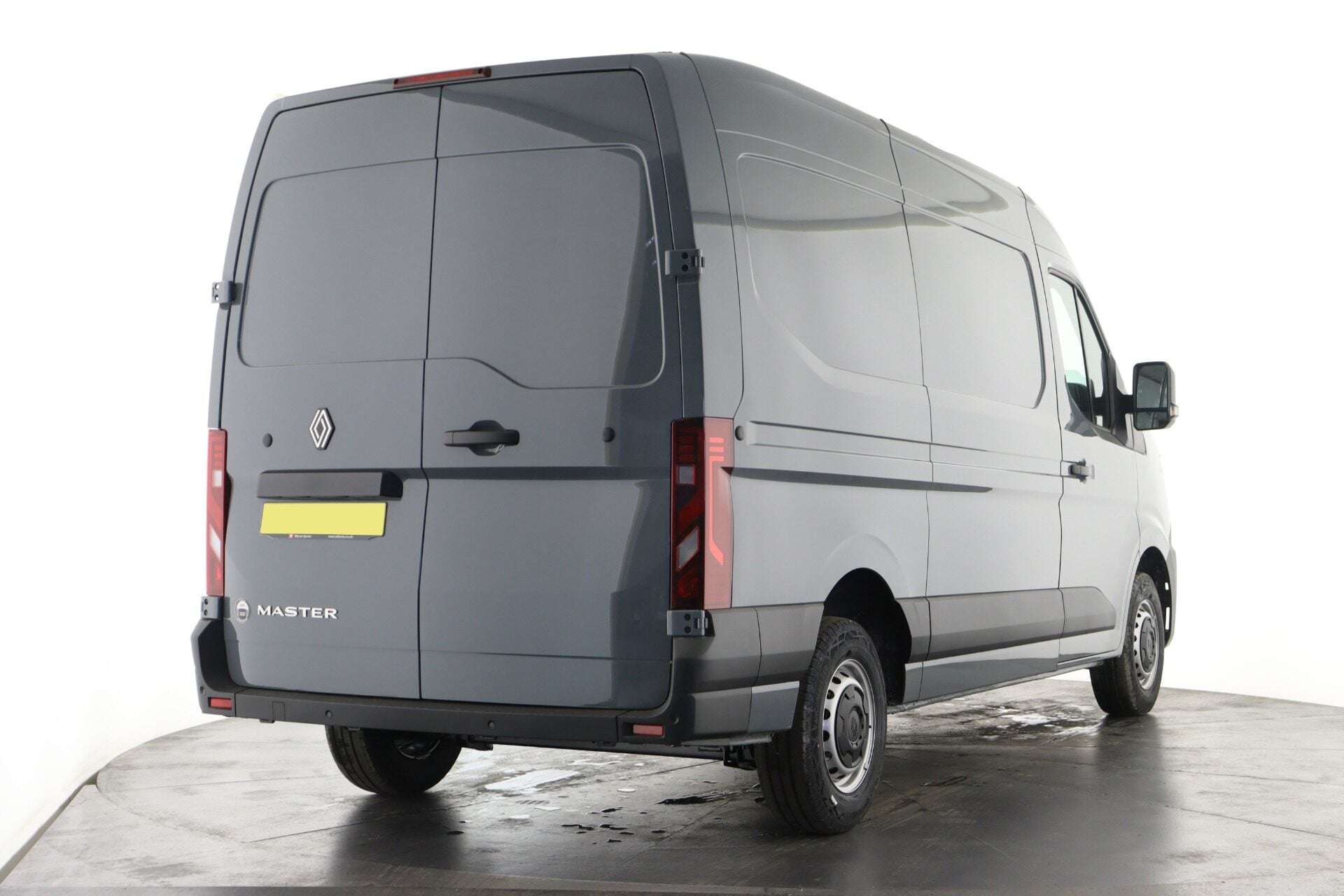 A 2025 RENAULT MASTER MM35 Blue dCi 150 Advance Medium Roof Van Auto A 2025 RENAULT MASTER MM35 Blue dCi 150 Advance Medium Roof Van Auto