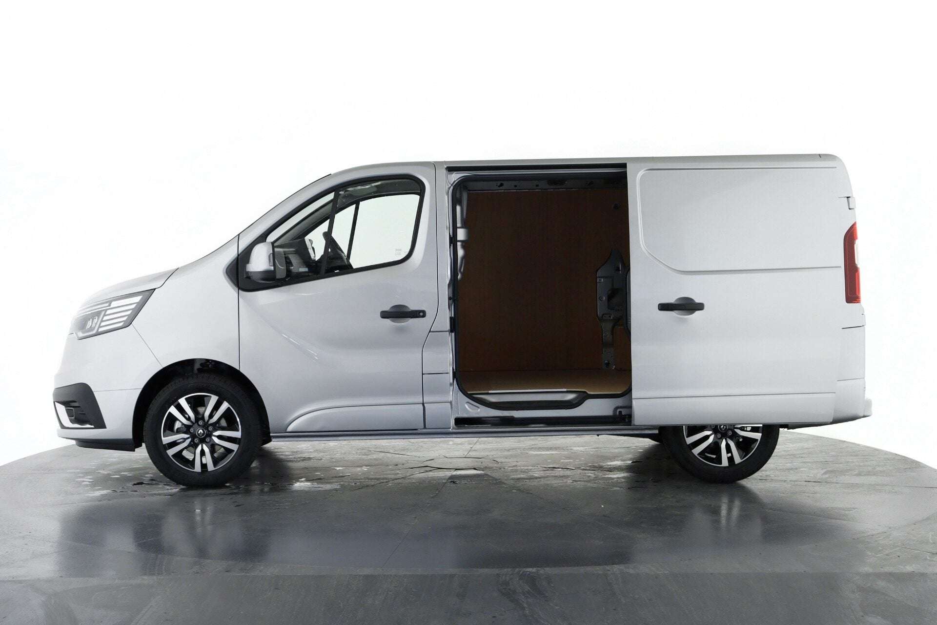 2025 RENAULT TRAFIC 2025 RENAULT TRAFIC