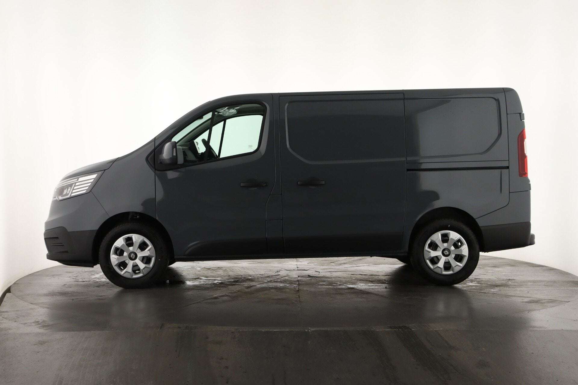 2025 RENAULT TRAFIC 2025 RENAULT TRAFIC
