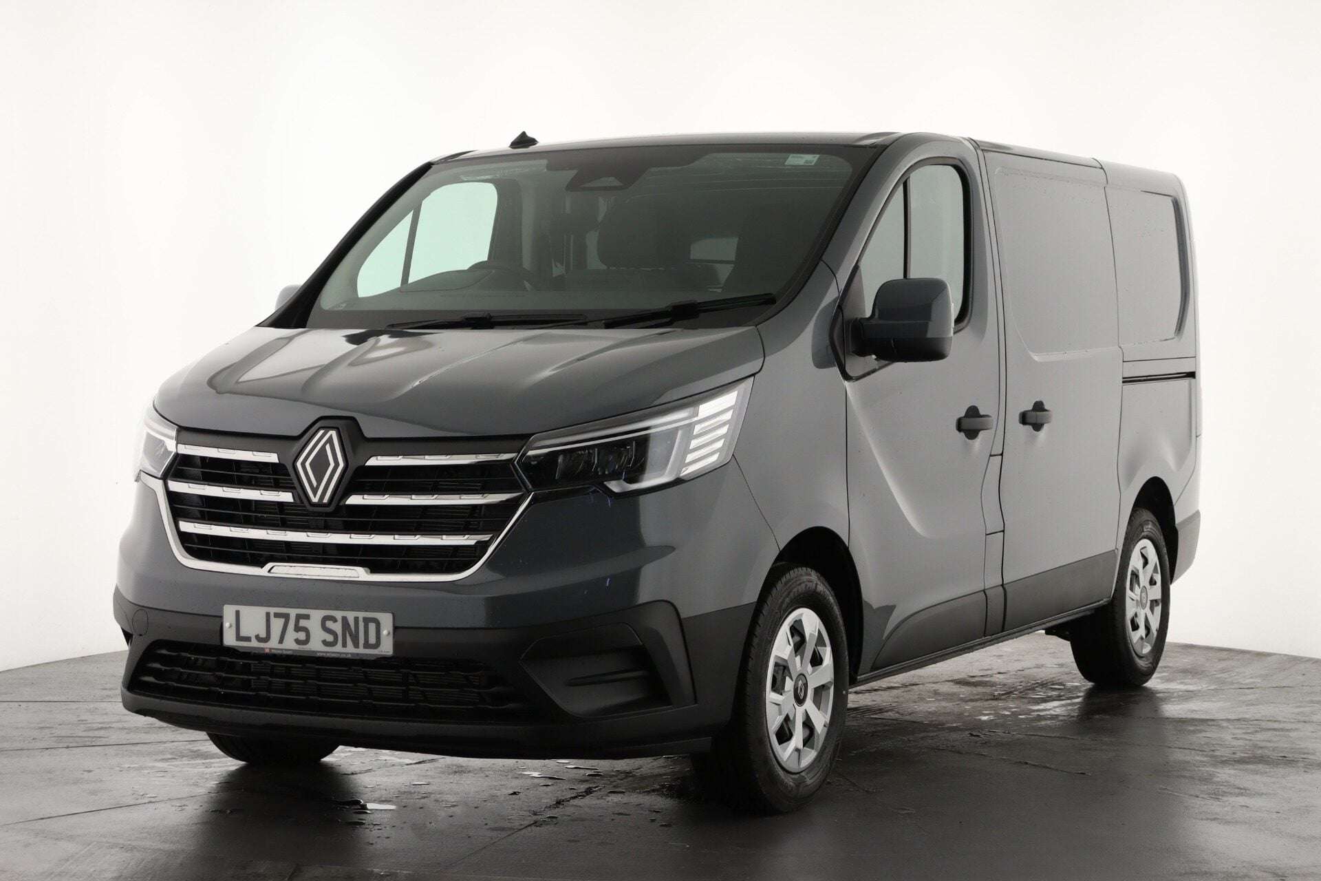 2025 RENAULT TRAFIC 2025 RENAULT TRAFIC