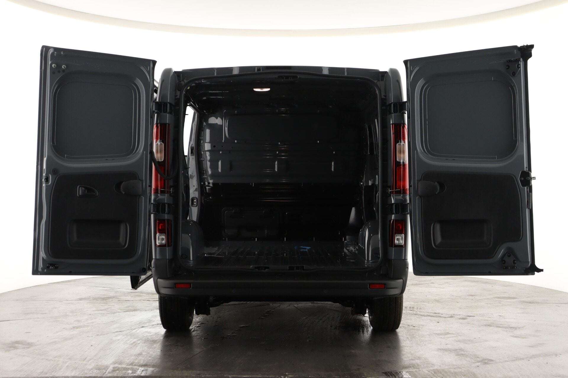 A 2025 RENAULT TRAFIC SL30 Blue dCi 130 Advance MY26 A 2025 RENAULT TRAFIC SL30 Blue dCi 130 Advance MY26