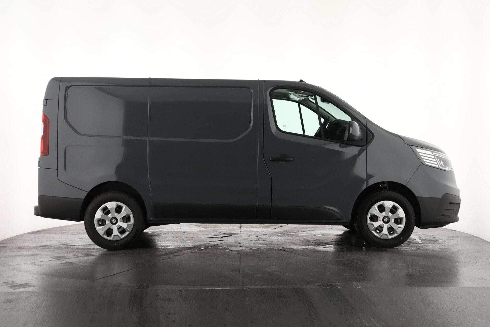 2025 RENAULT TRAFIC 2025 RENAULT TRAFIC