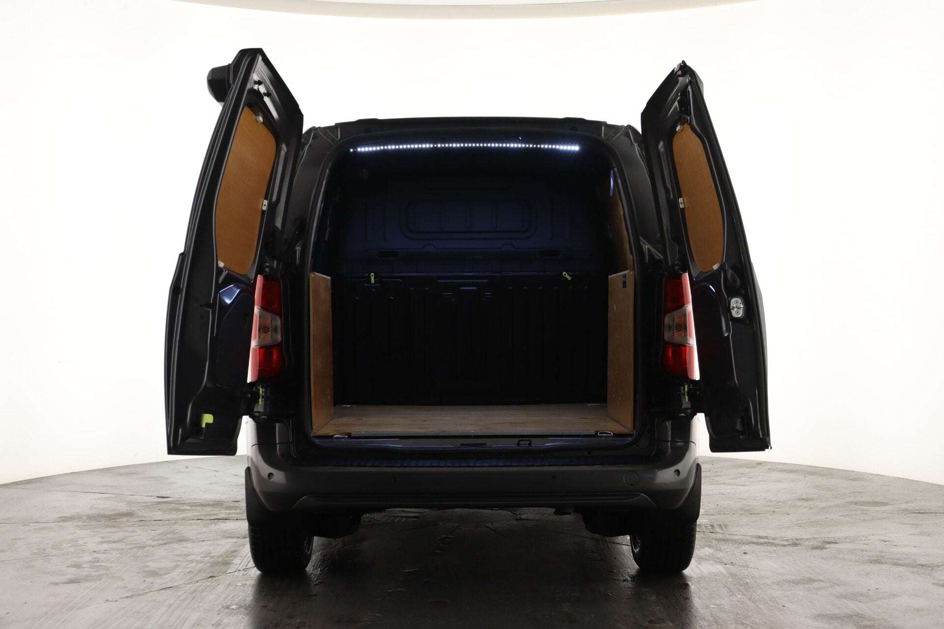 A 2022 PEUGEOT PARTNER Peugeot Partner Asphalt Premium B A 2022 PEUGEOT PARTNER Peugeot Partner Asphalt Premium B