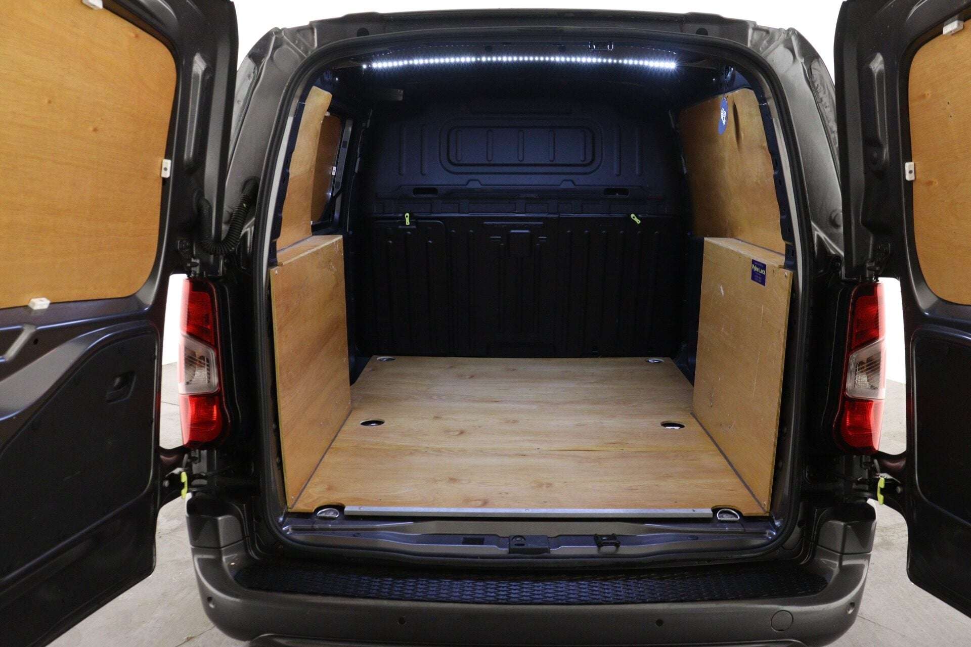 A 2022 PEUGEOT PARTNER Peugeot Partner Asphalt Premium B A 2022 PEUGEOT PARTNER Peugeot Partner Asphalt Premium B